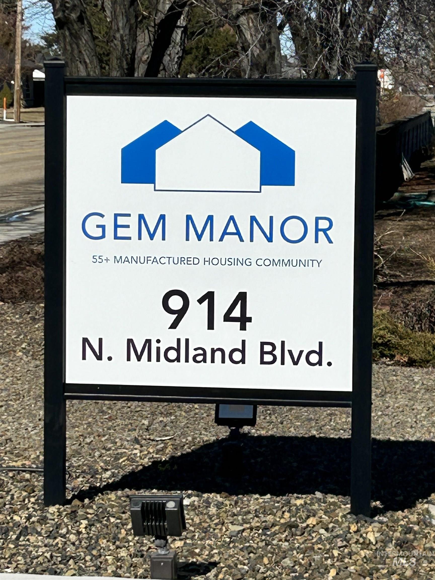 914 N Midland Blvd Property Photo 3