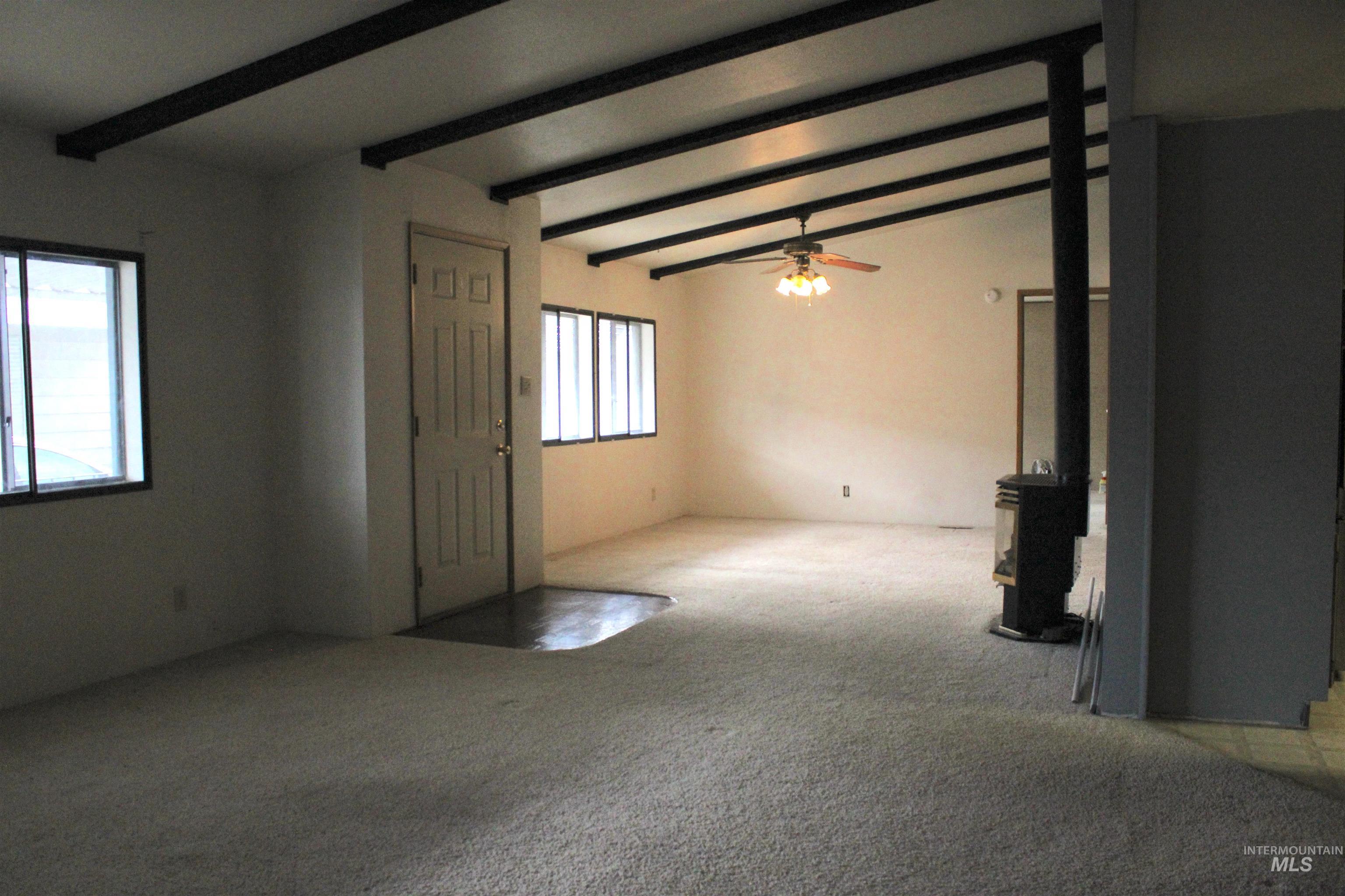 914 N Midland Blvd Property Photo 7