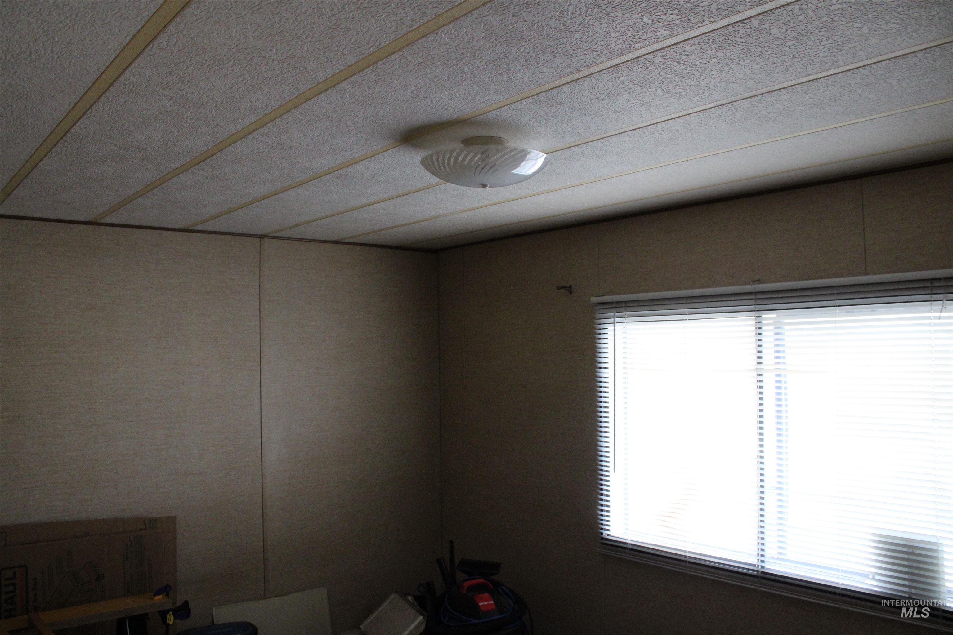 914 N Midland Blvd Property Photo 20