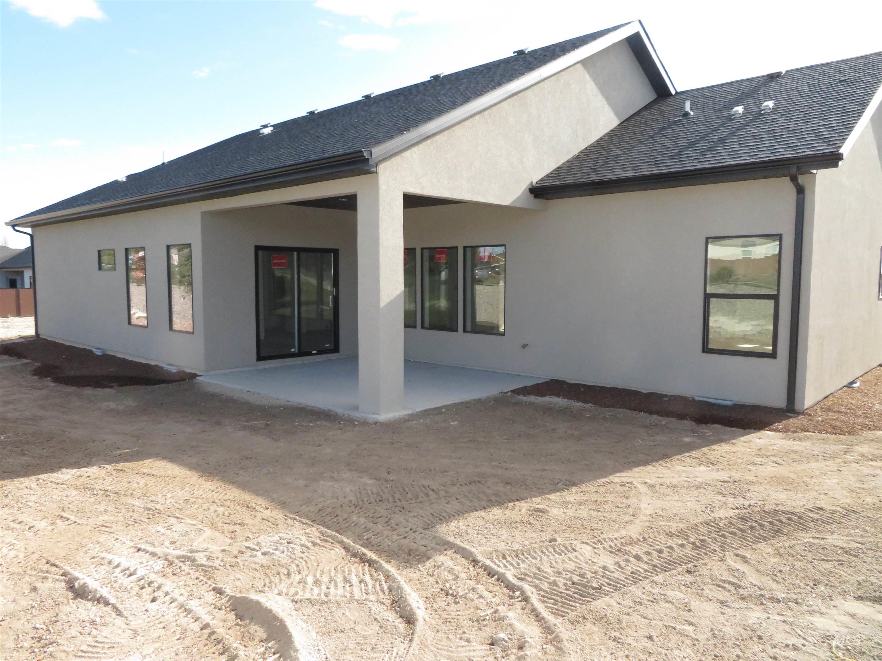 1527 Lagoon Lane Property Photo 2