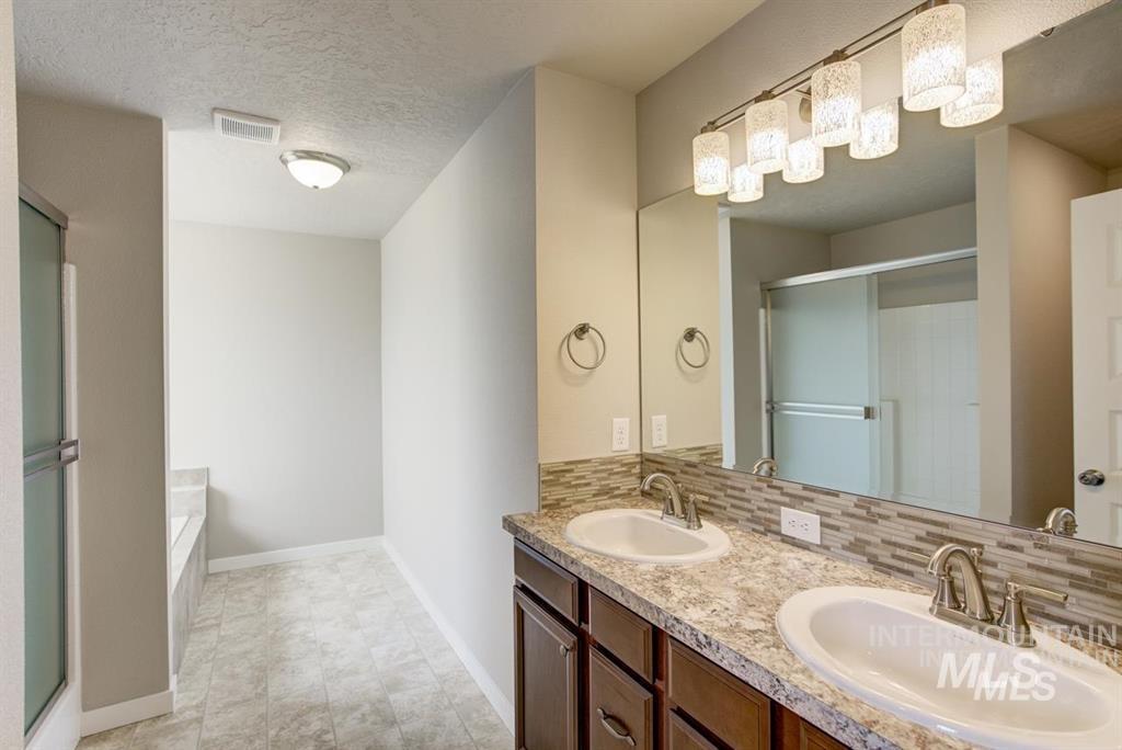 1589 Witt Property Photo 2
