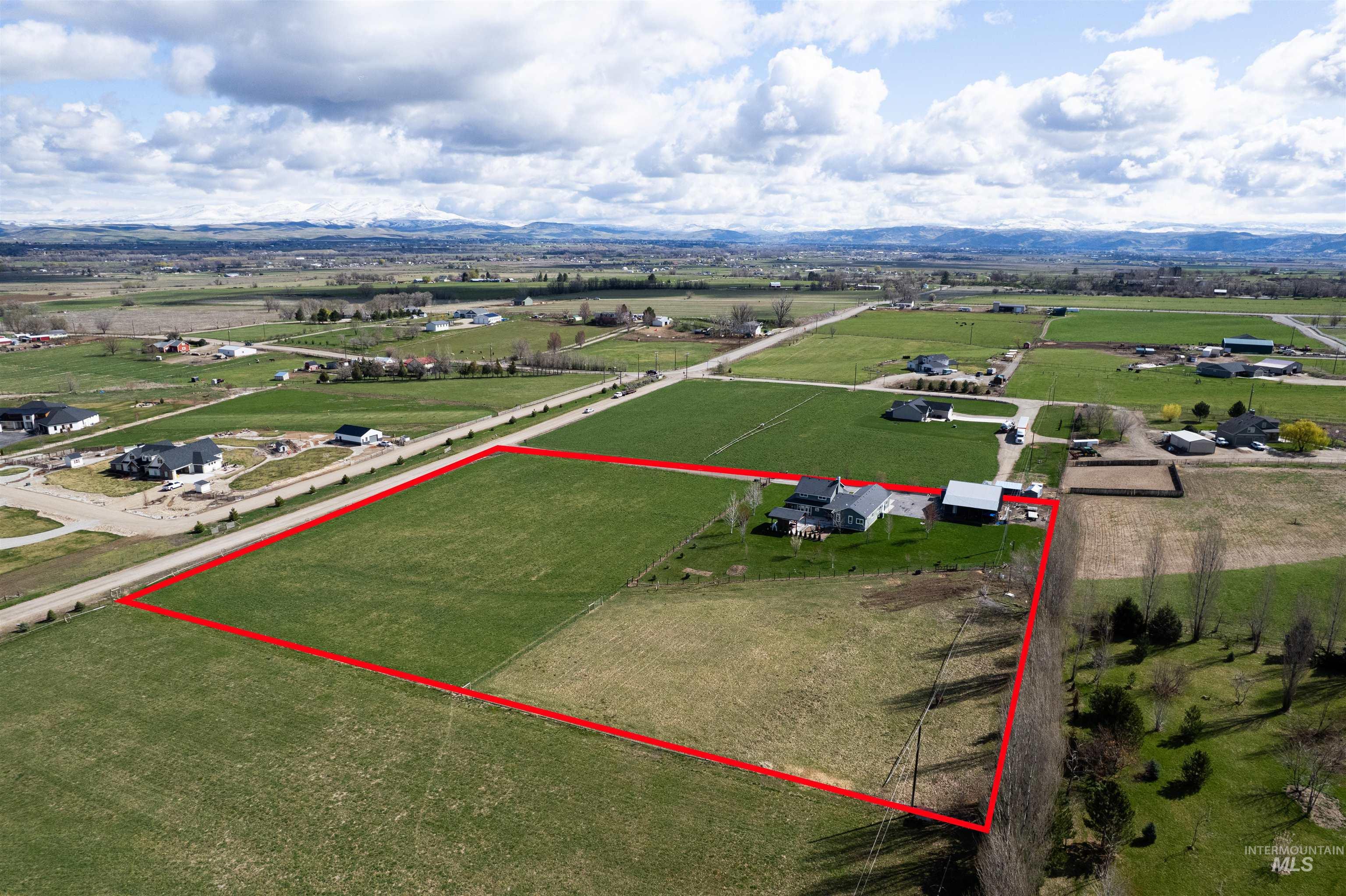 7065 Mustang Lane Property Photo 4