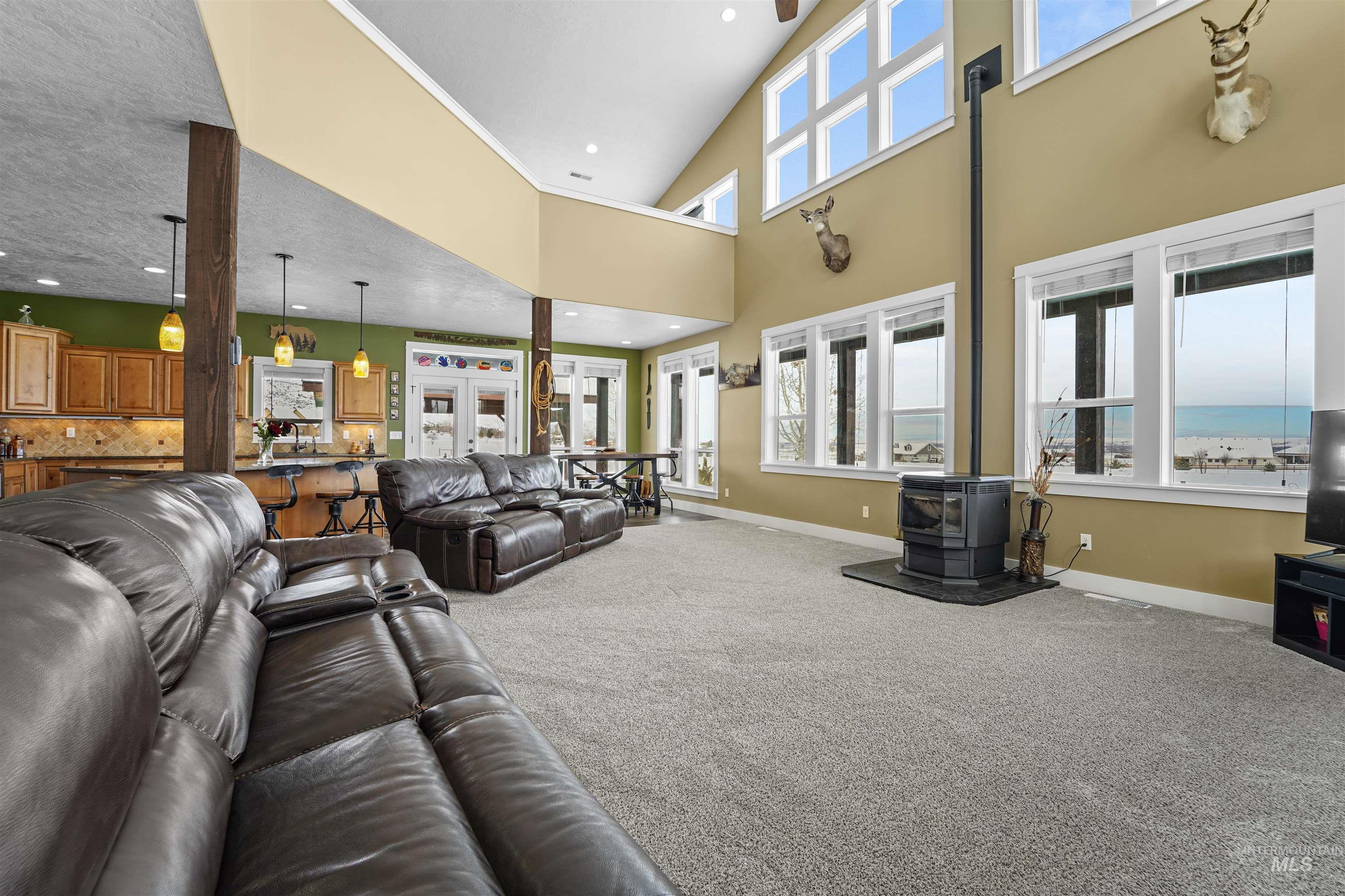 7065 Mustang Lane Property Photo 6
