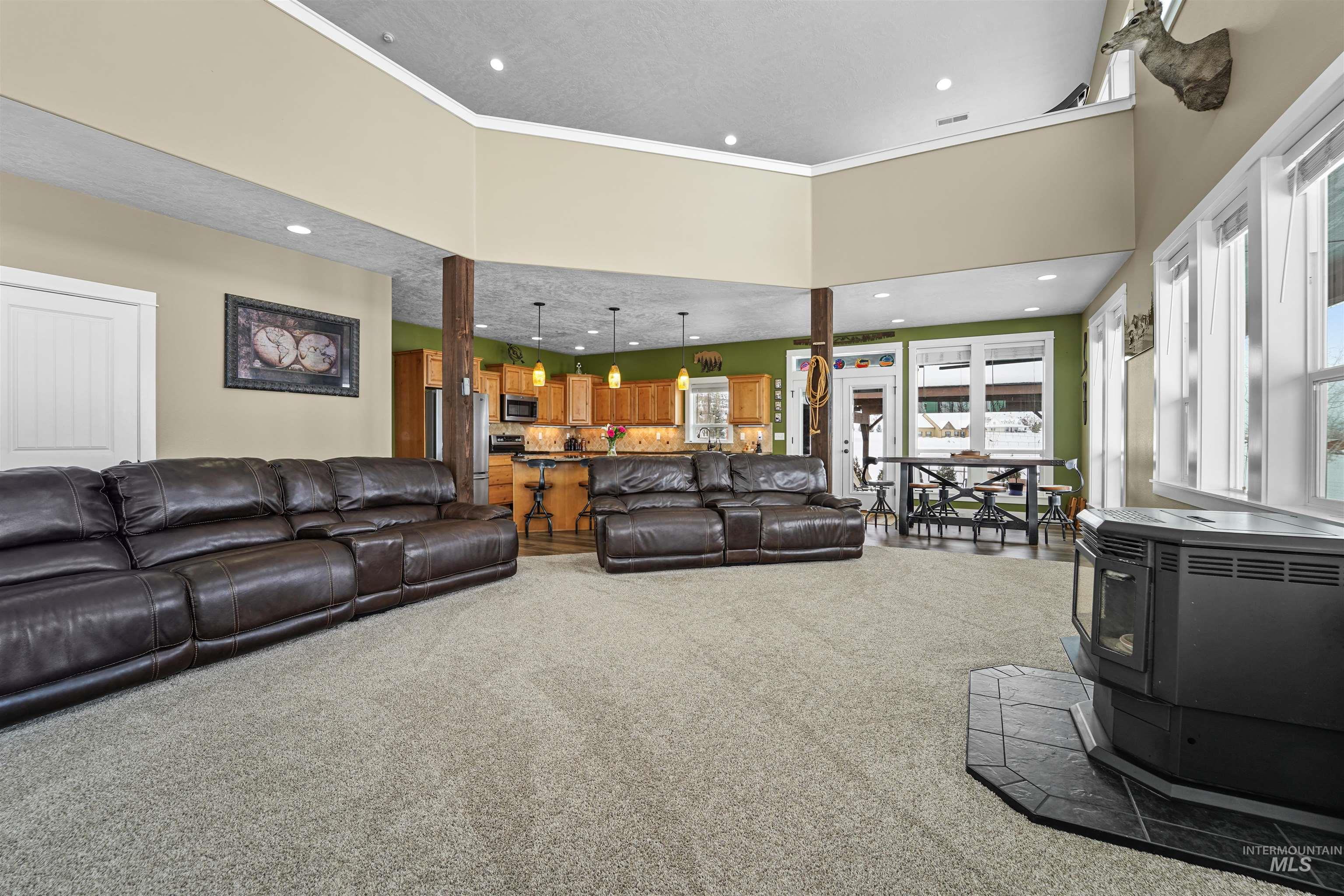 7065 Mustang Lane Property Photo 7