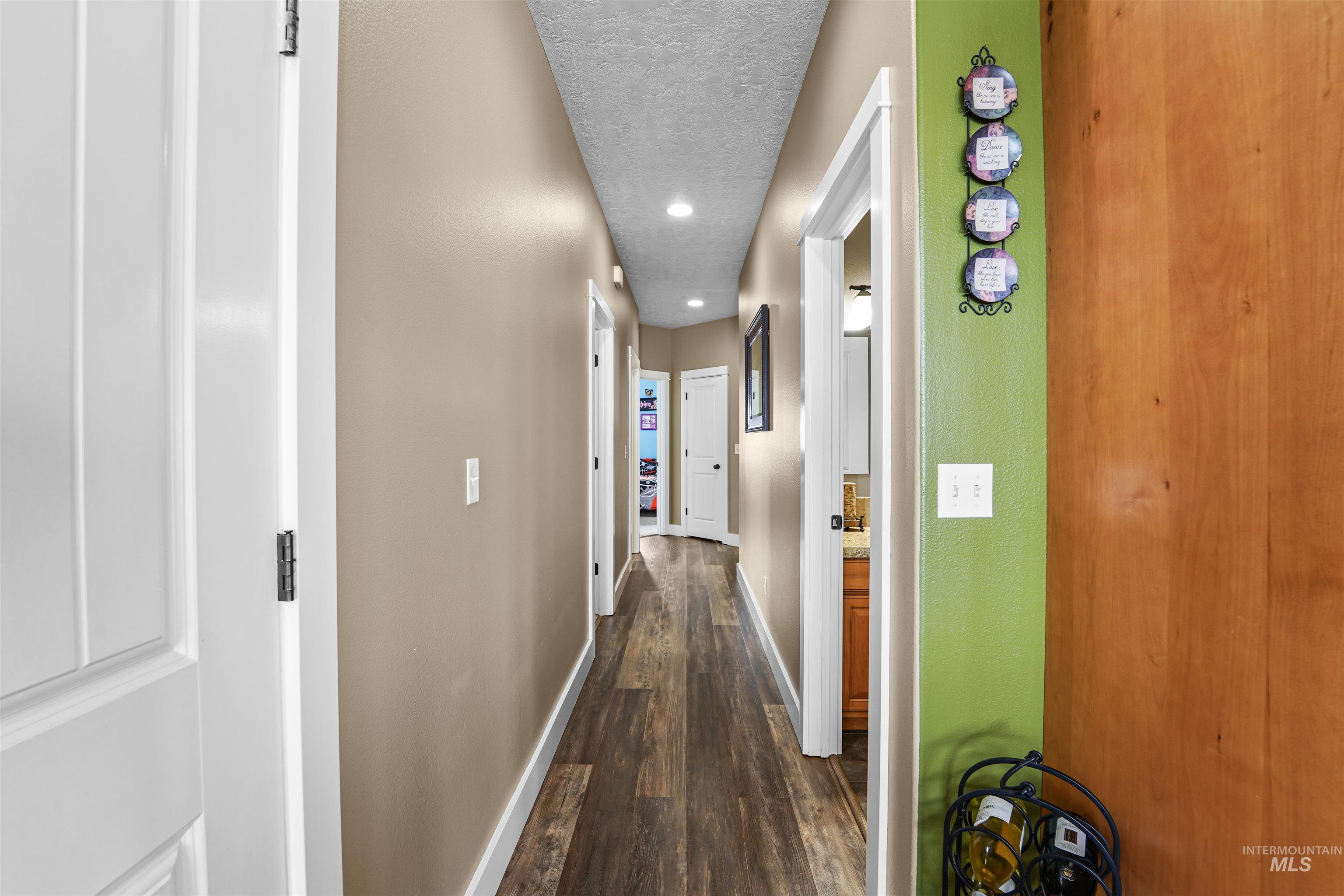7065 Mustang Lane Property Photo 11