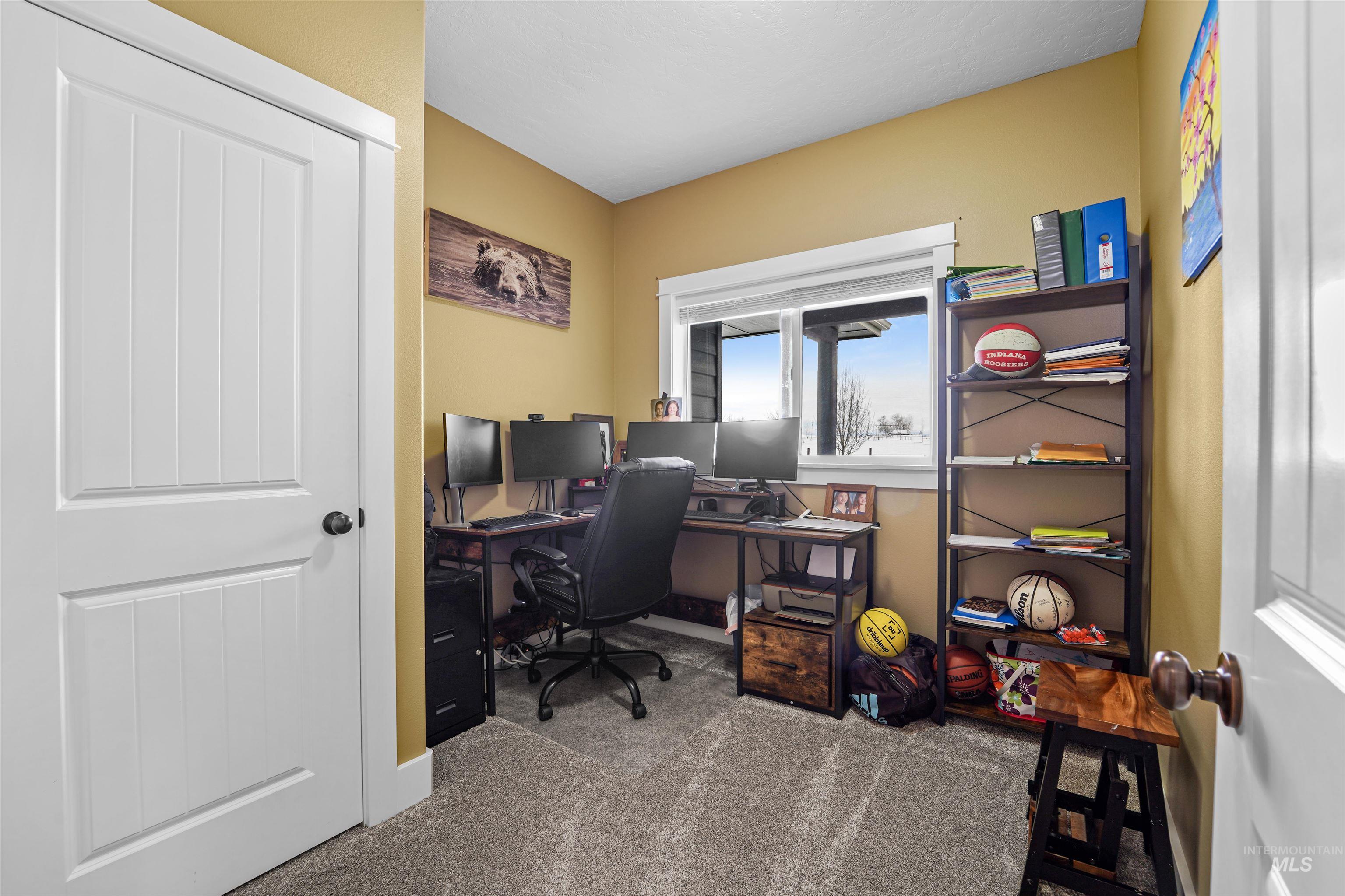 7065 Mustang Lane Property Photo 12
