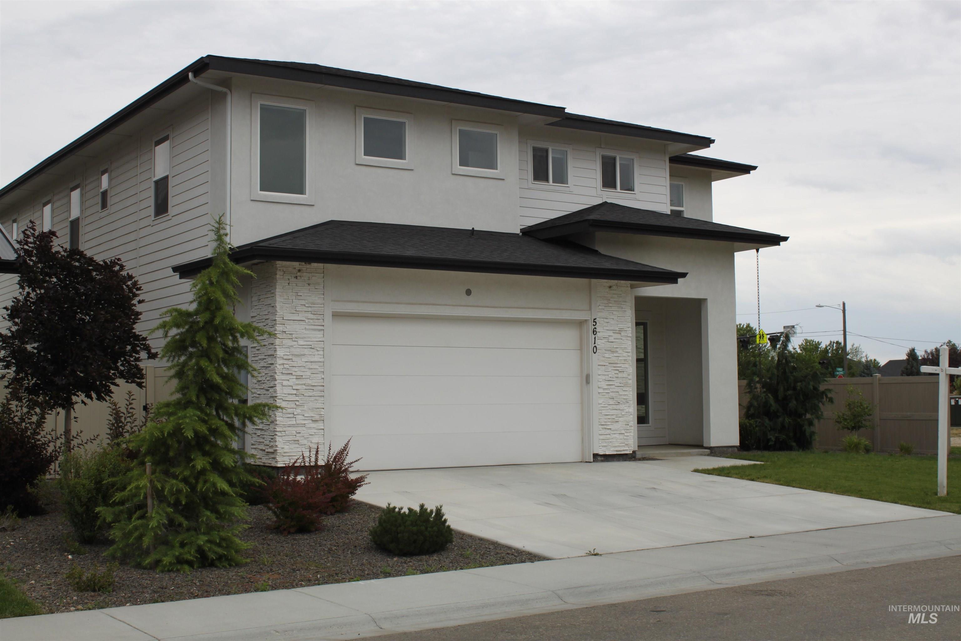 5610 S Zaivcla Property Photo 1