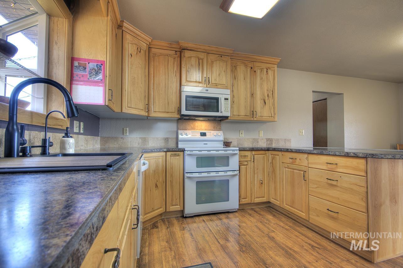 585 S Park Boulevard Property Photo 13