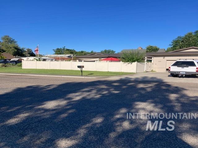 585 S Park Boulevard Property Photo 41