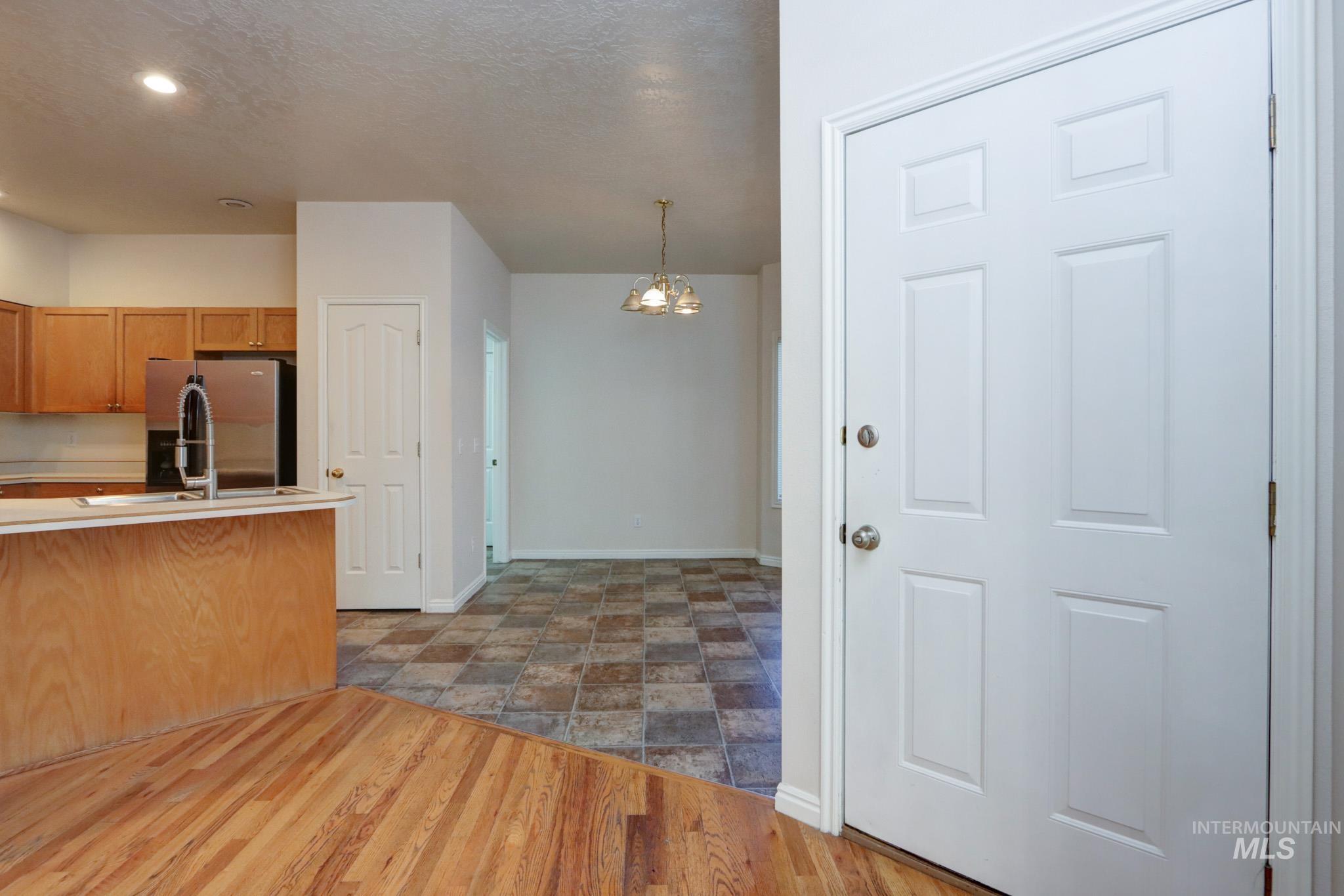 9043 W Shoup Ave Property Photo 6