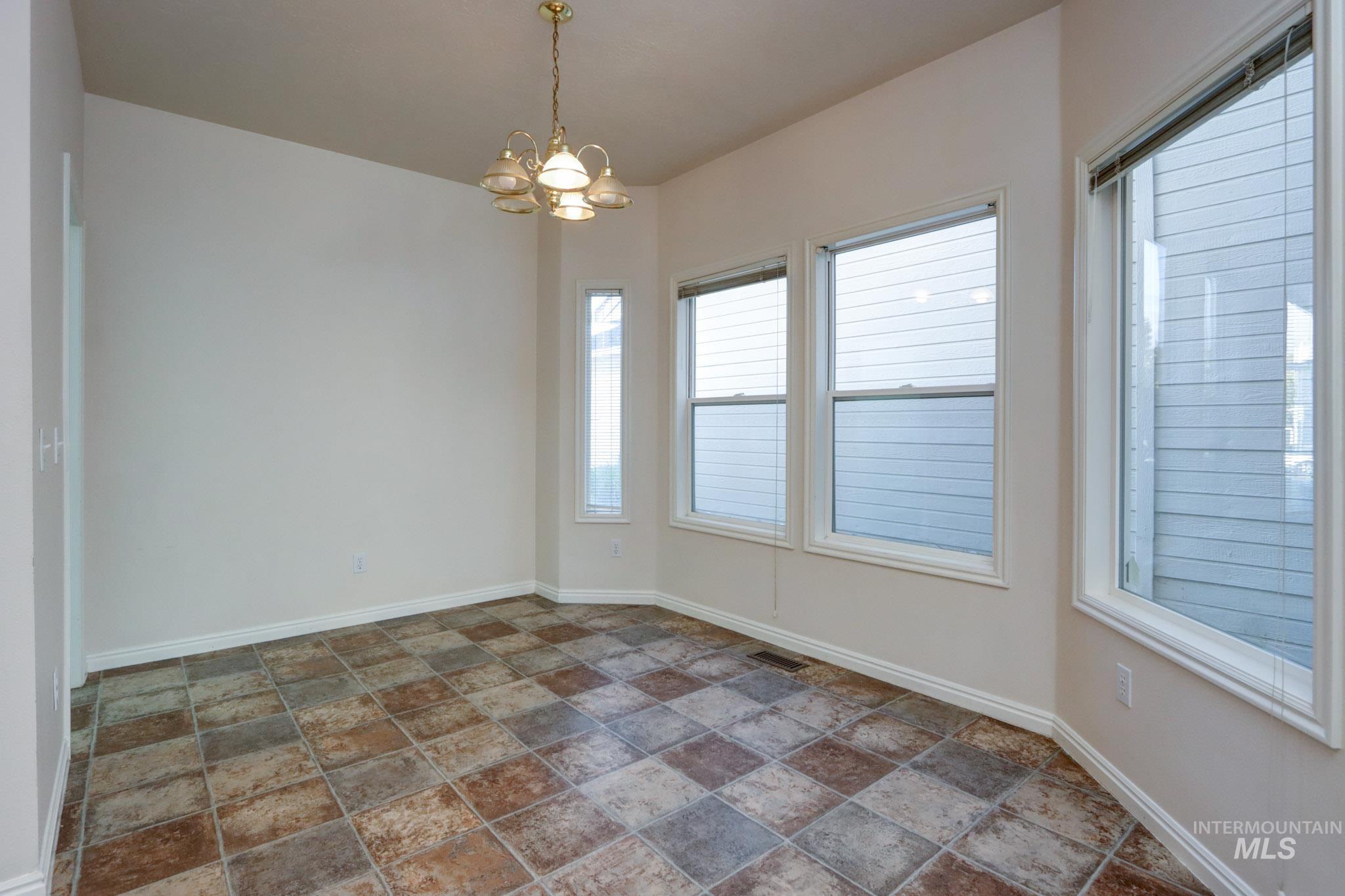 9043 W Shoup Ave Property Photo 8