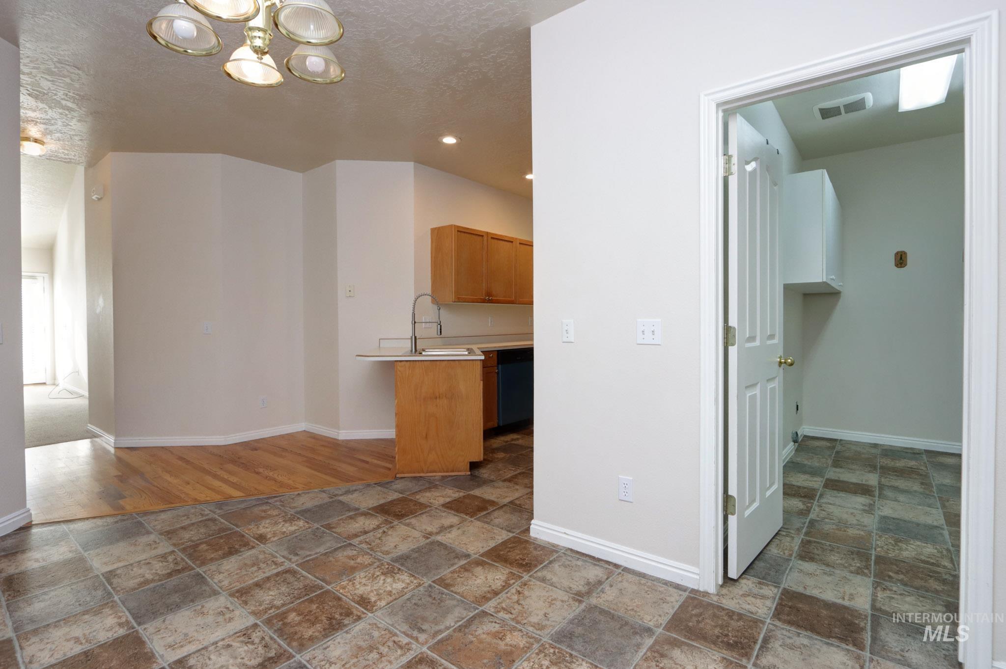 9043 W Shoup Ave Property Photo 11