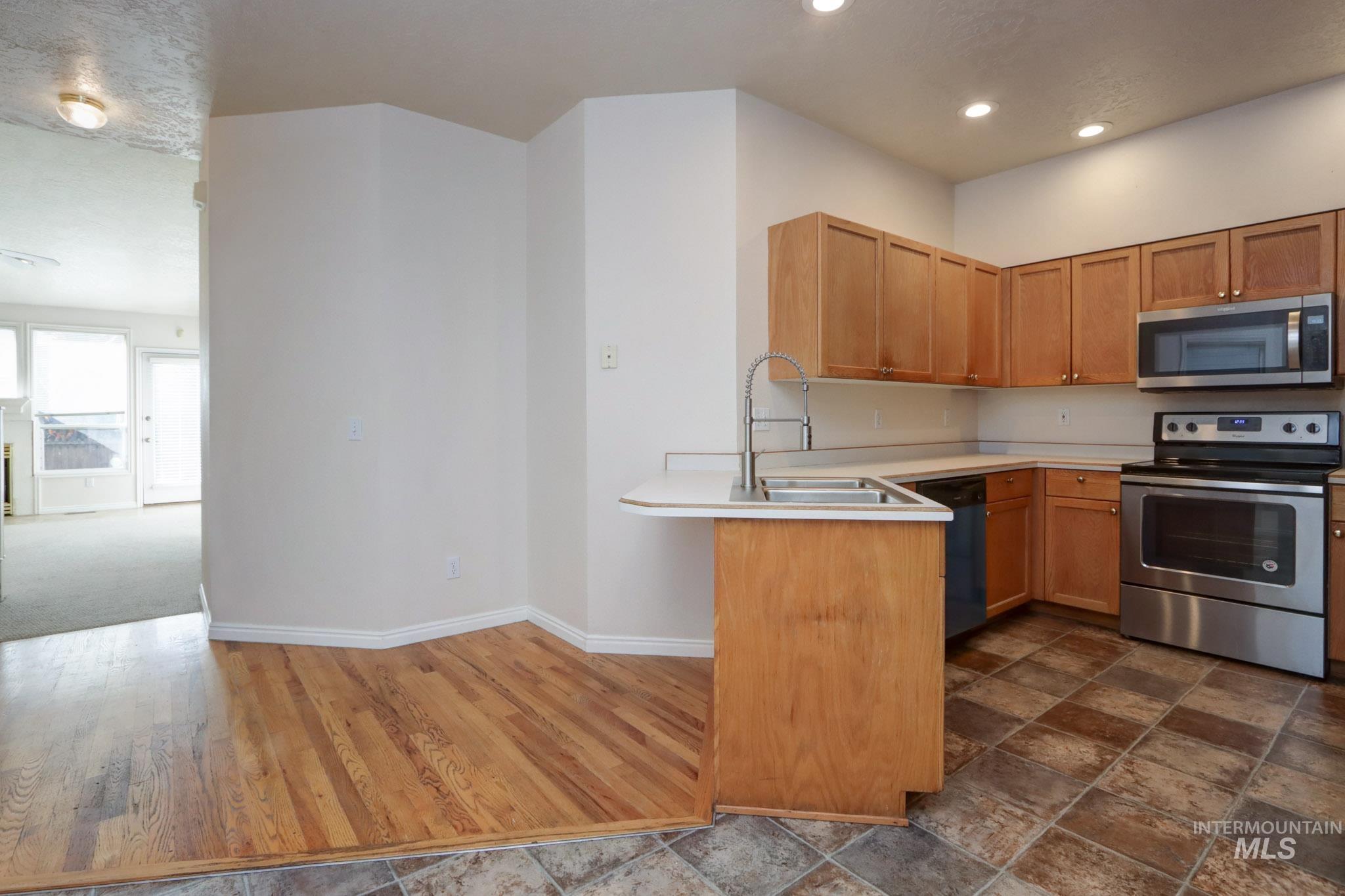 9043 W Shoup Ave Property Photo 12