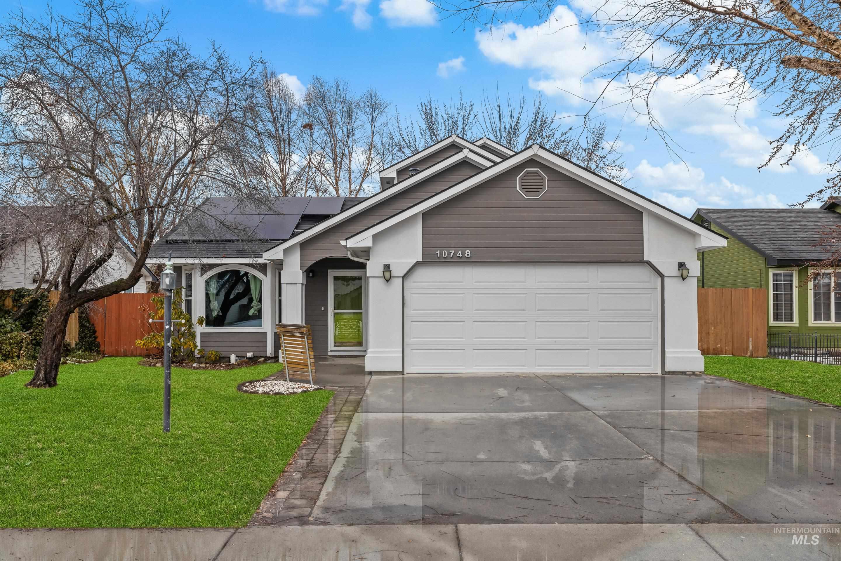 10748 W Hazelwood Property Photo 1