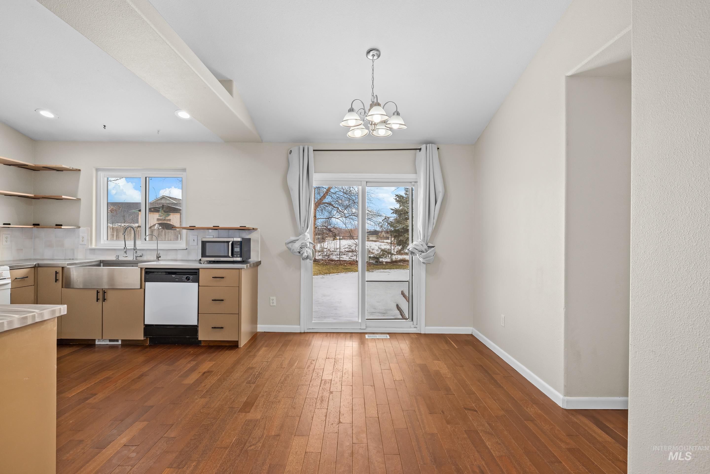 10748 W Hazelwood Property Photo 8