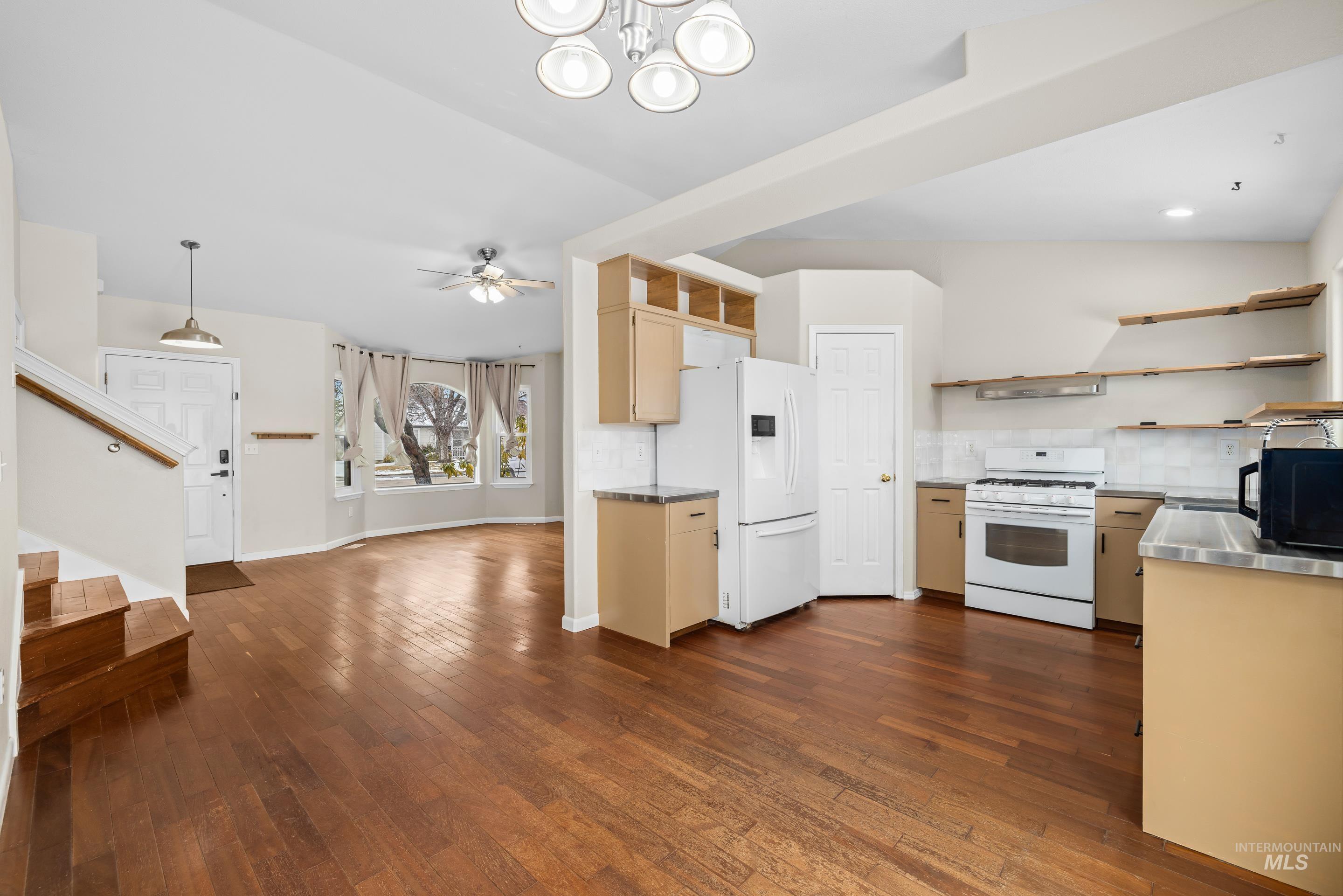 10748 W Hazelwood Property Photo 10