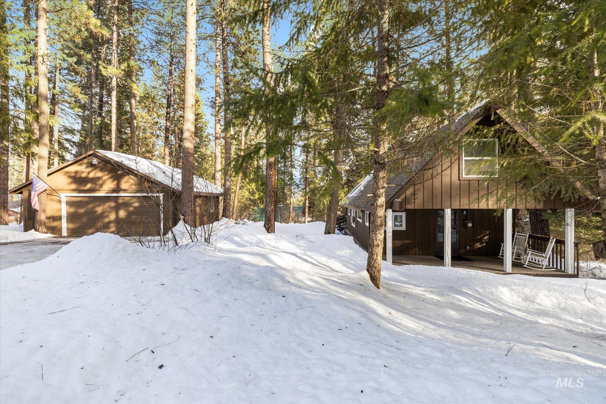 150 Holiday Dr Property Photo