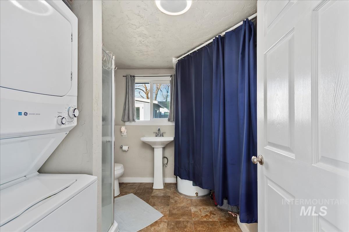 3007 S Virginia Ave Property Photo 16