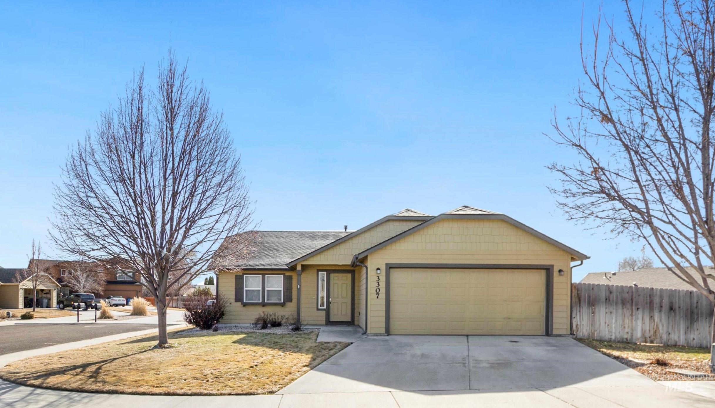 3307 E Red Sunset Maple Dr Property Photo