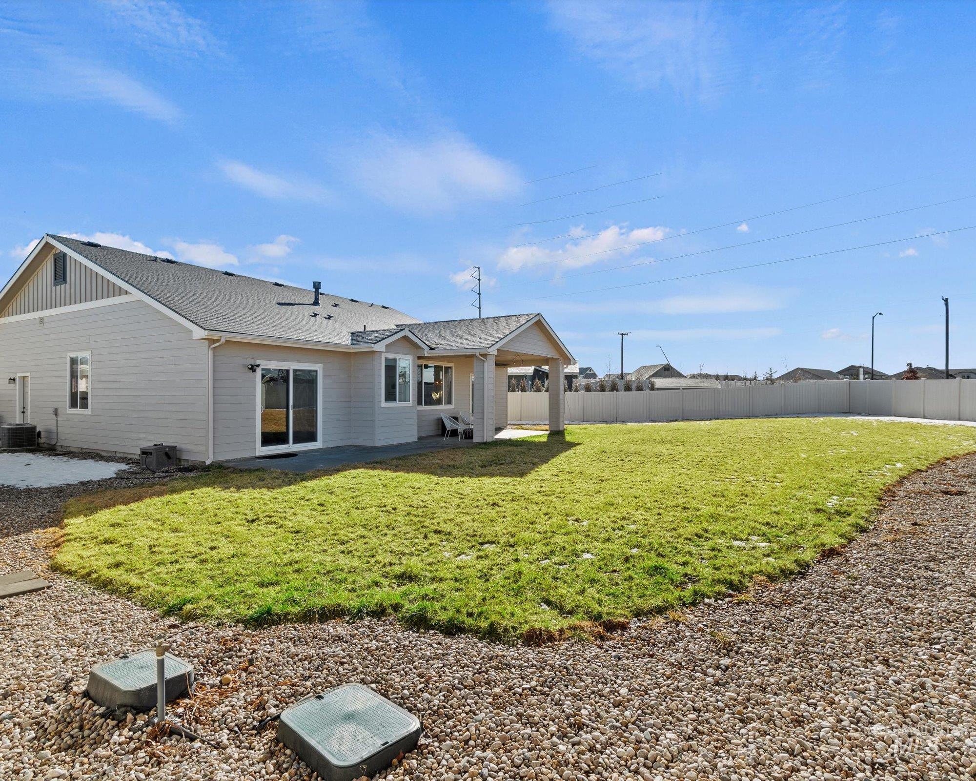 4875 N Glenrock Ave Property Photo 35