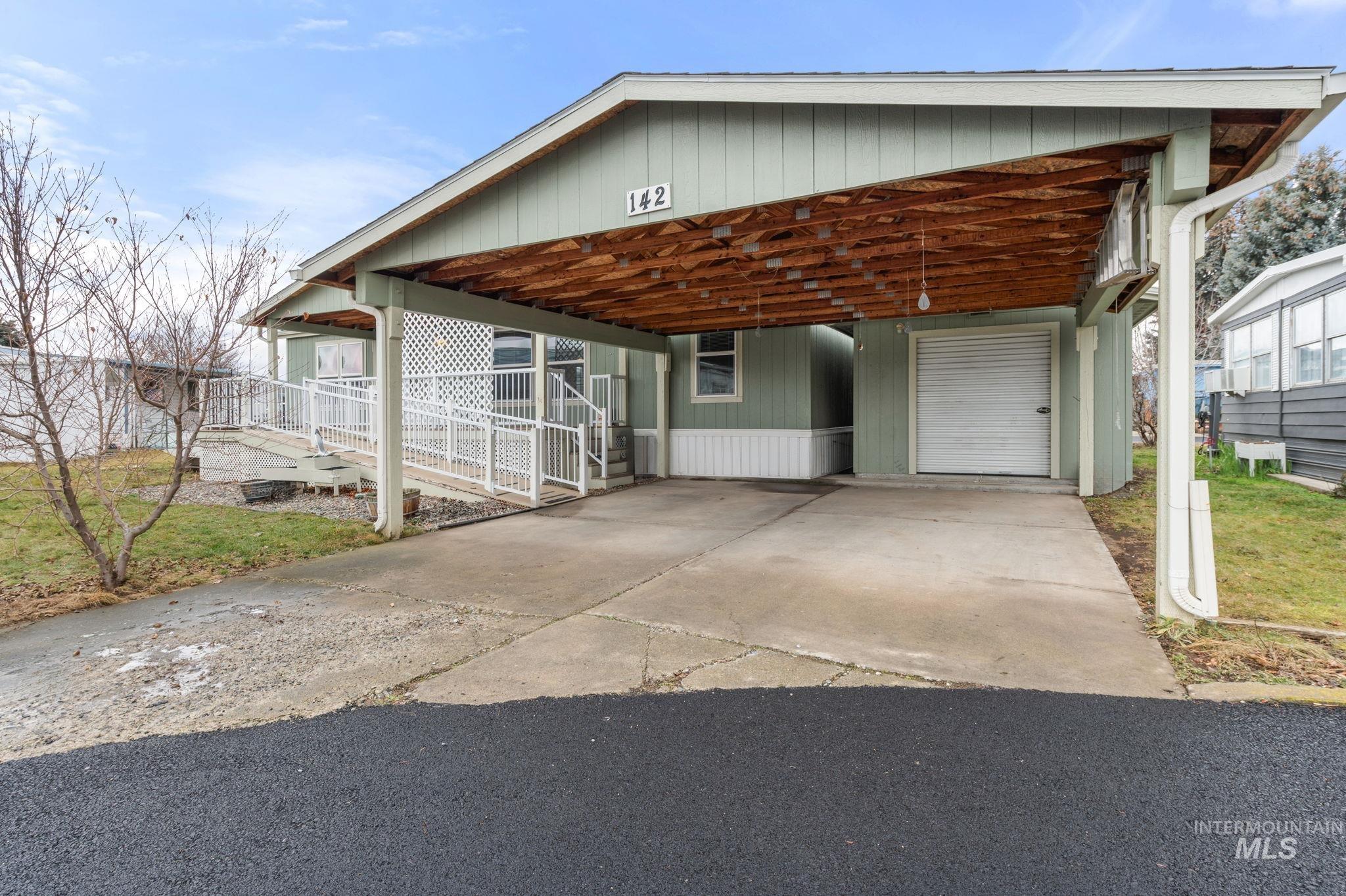 2015 6th Avenue Property Photo 2