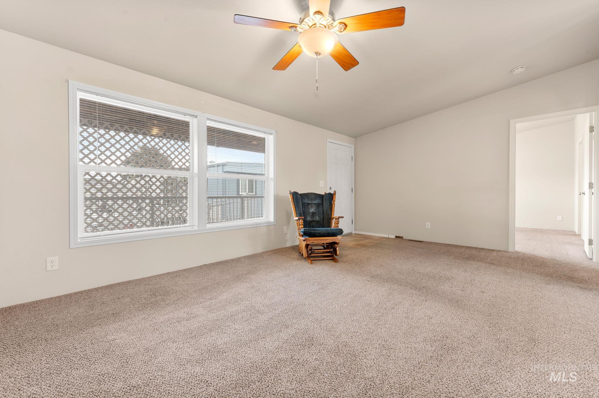 2015 6th Avenue Property Photo 5