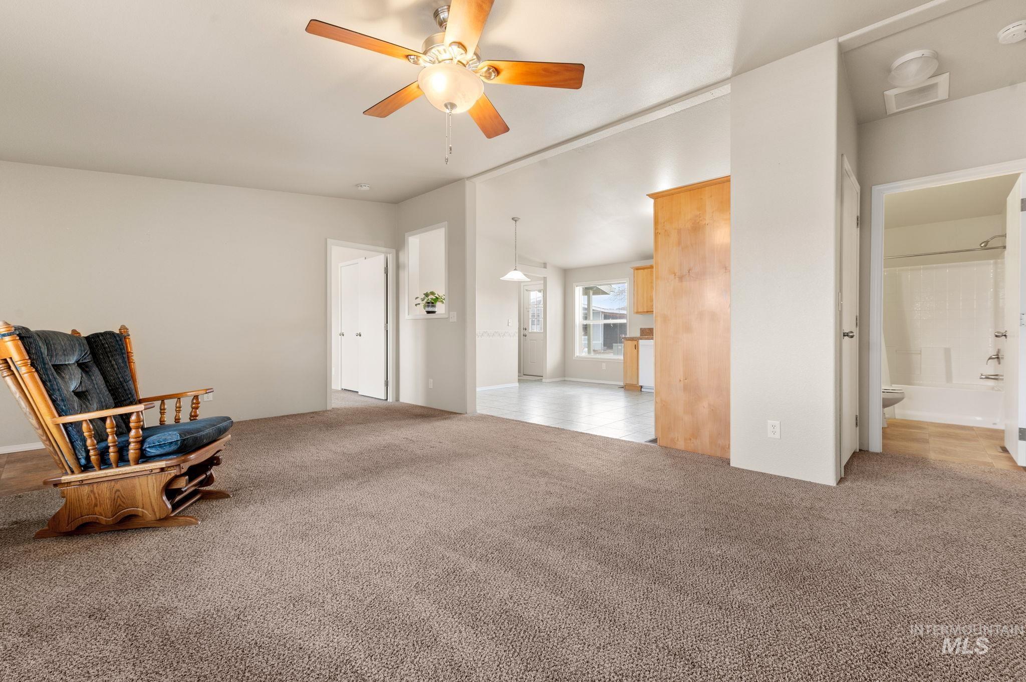 2015 6th Avenue Property Photo 7