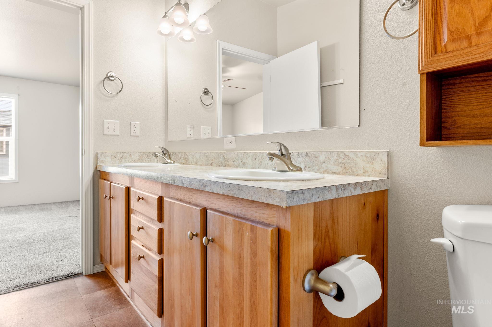 2015 6th Avenue Property Photo 17