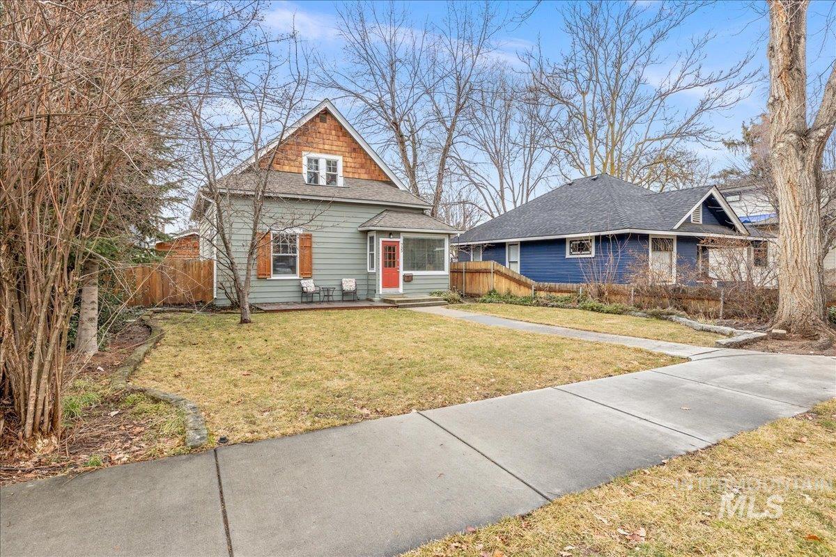 735 E Jefferson St. Property Photo