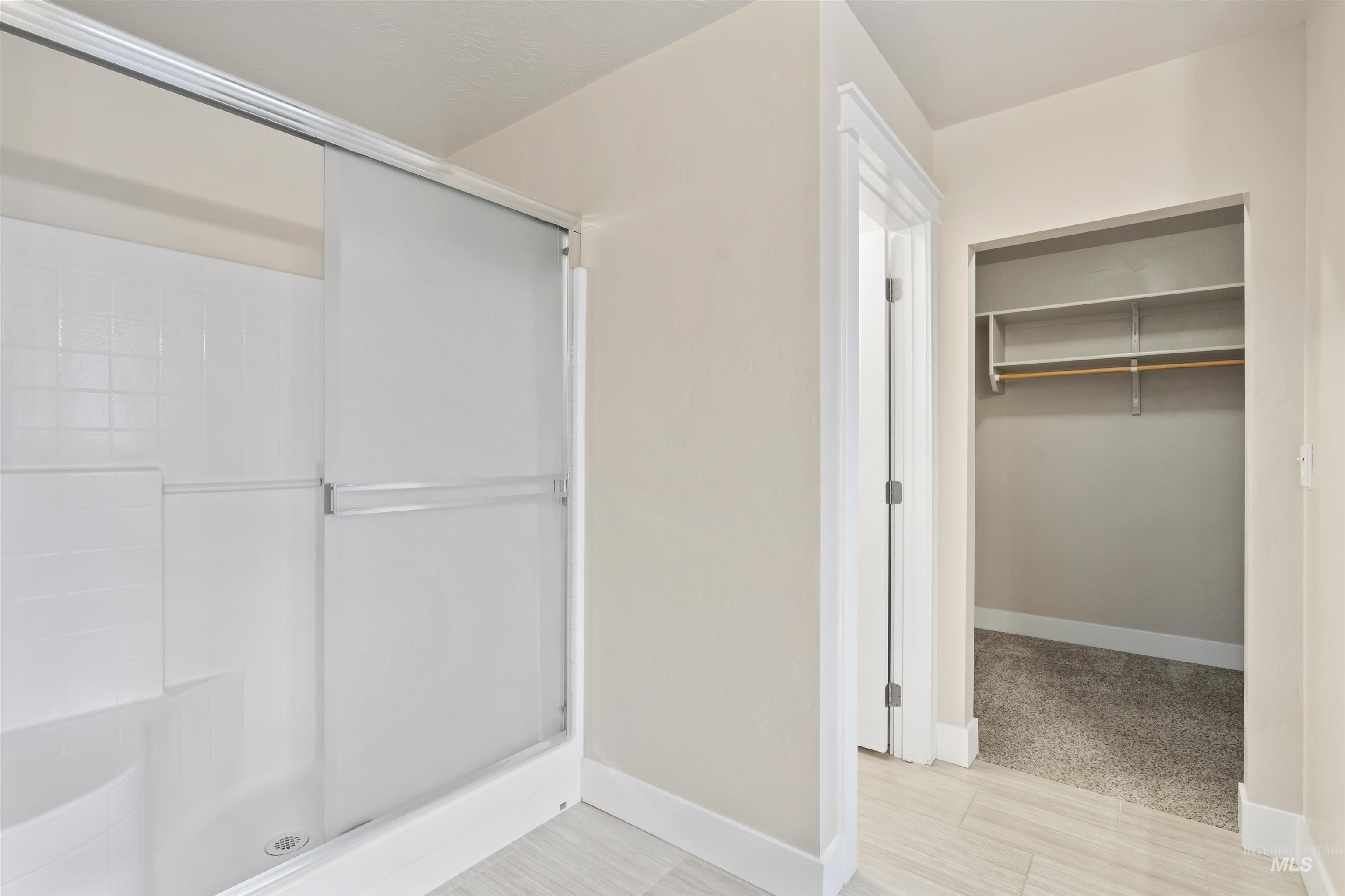 1511 E Strauss Property Photo 24