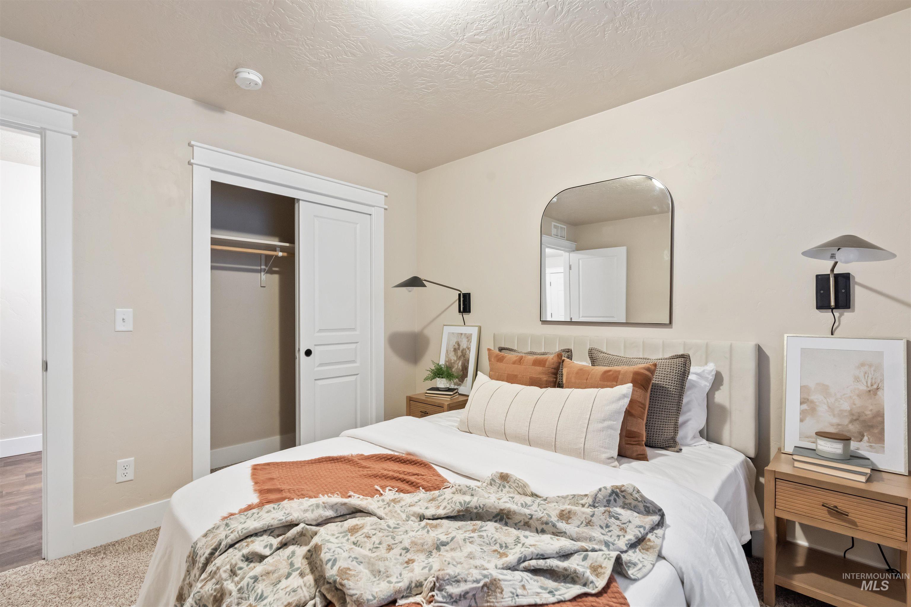 1511 E Strauss Property Photo 25
