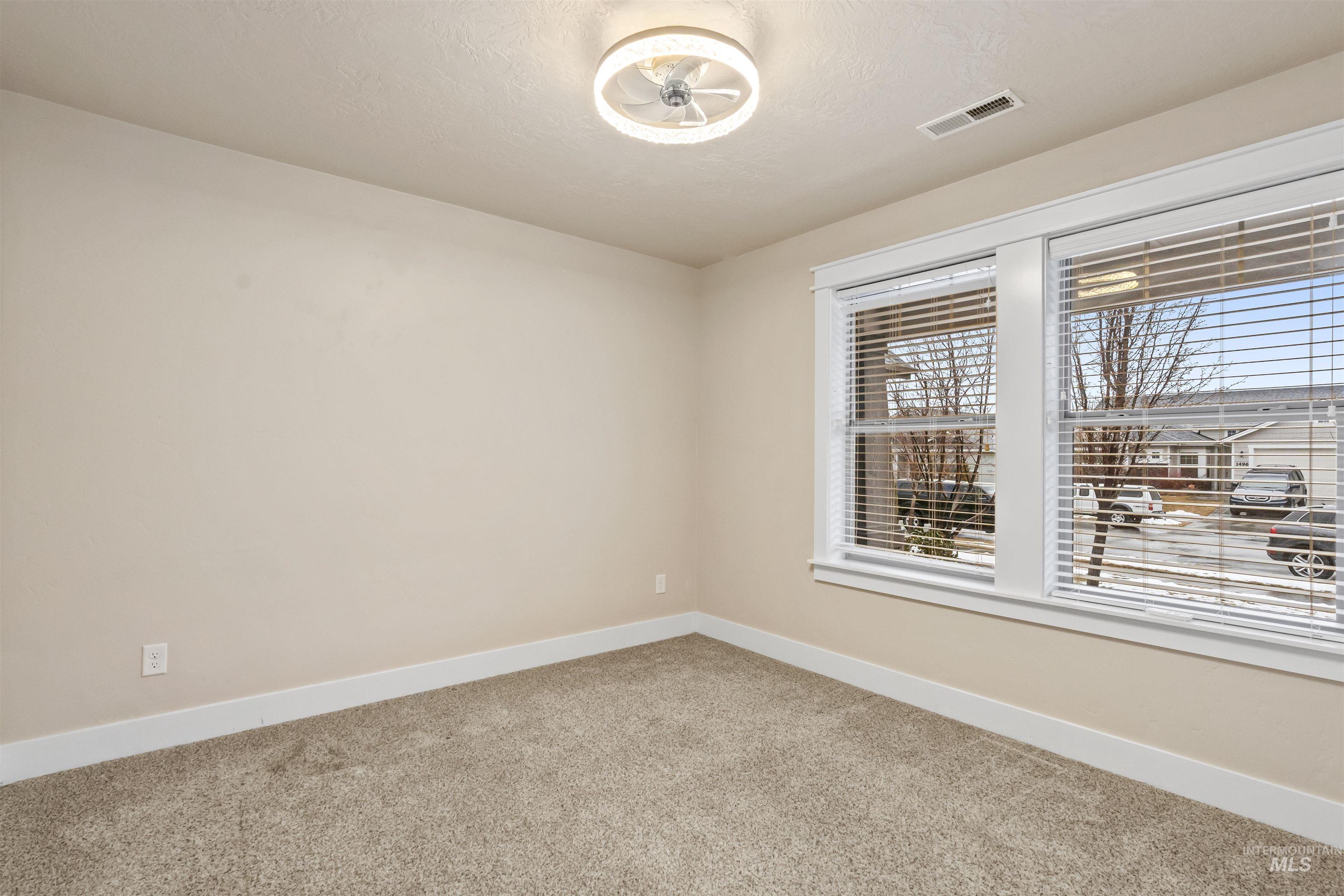 1511 E Strauss Property Photo 28