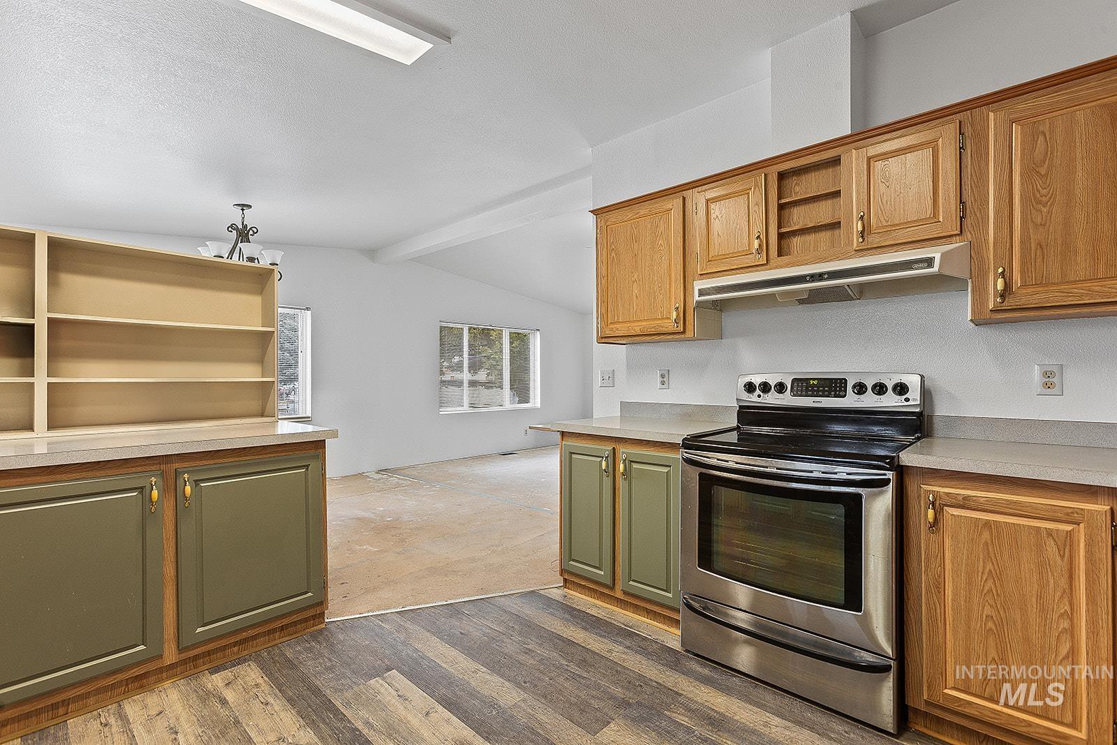 2015 6th Avenue Property Photo 5