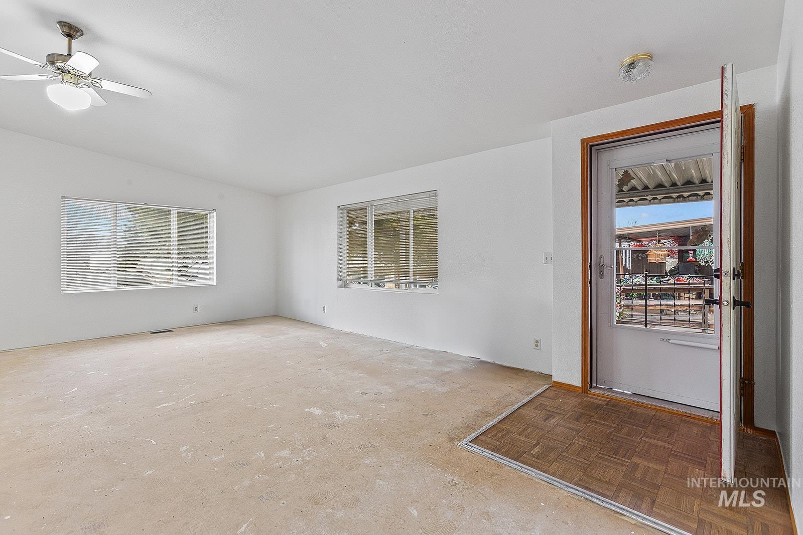 2015 6th Avenue Property Photo 8