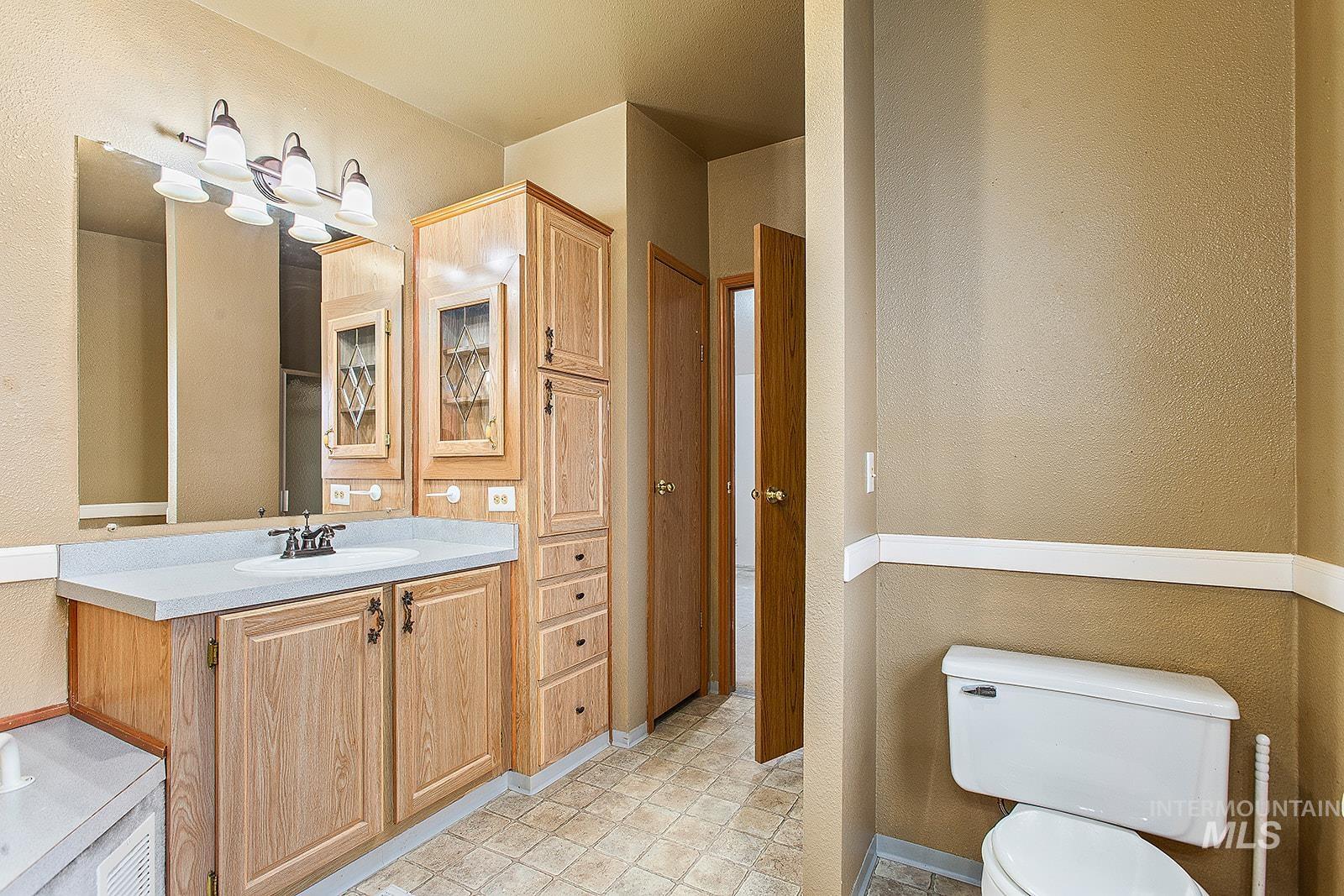 2015 6th Avenue Property Photo 12