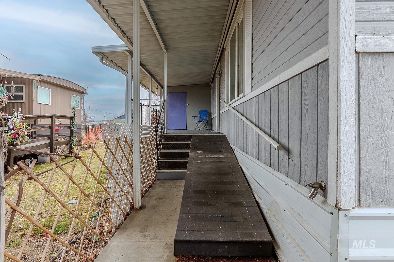 2015 6th Avenue Property Photo 16