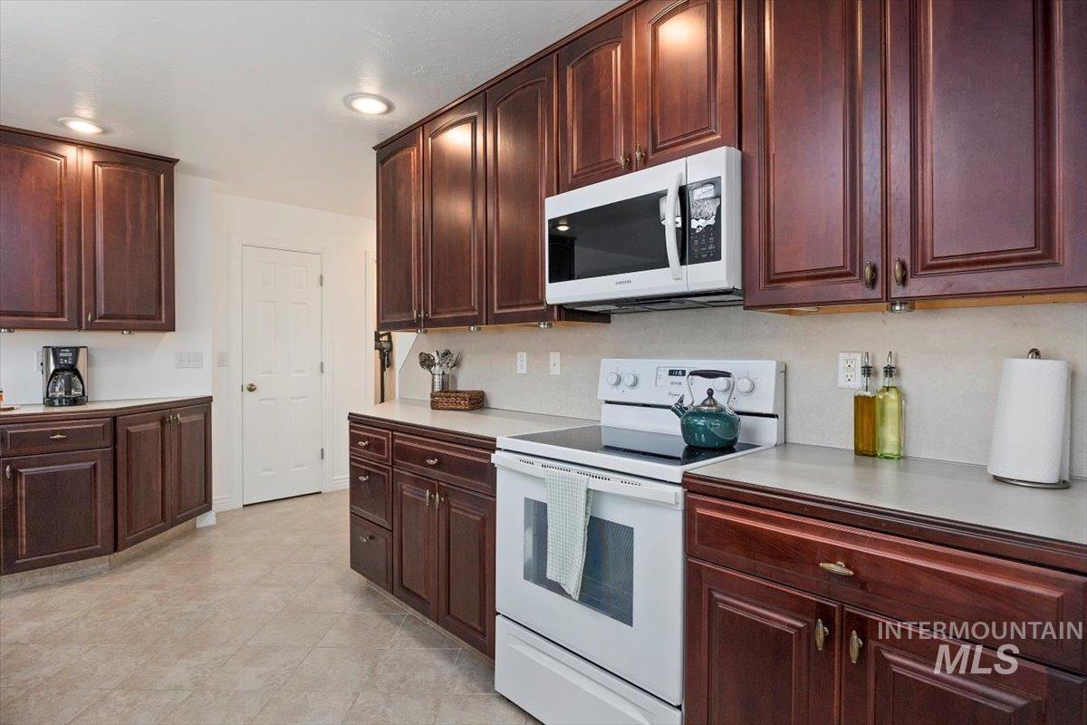170 Toner Dr Property Photo 13