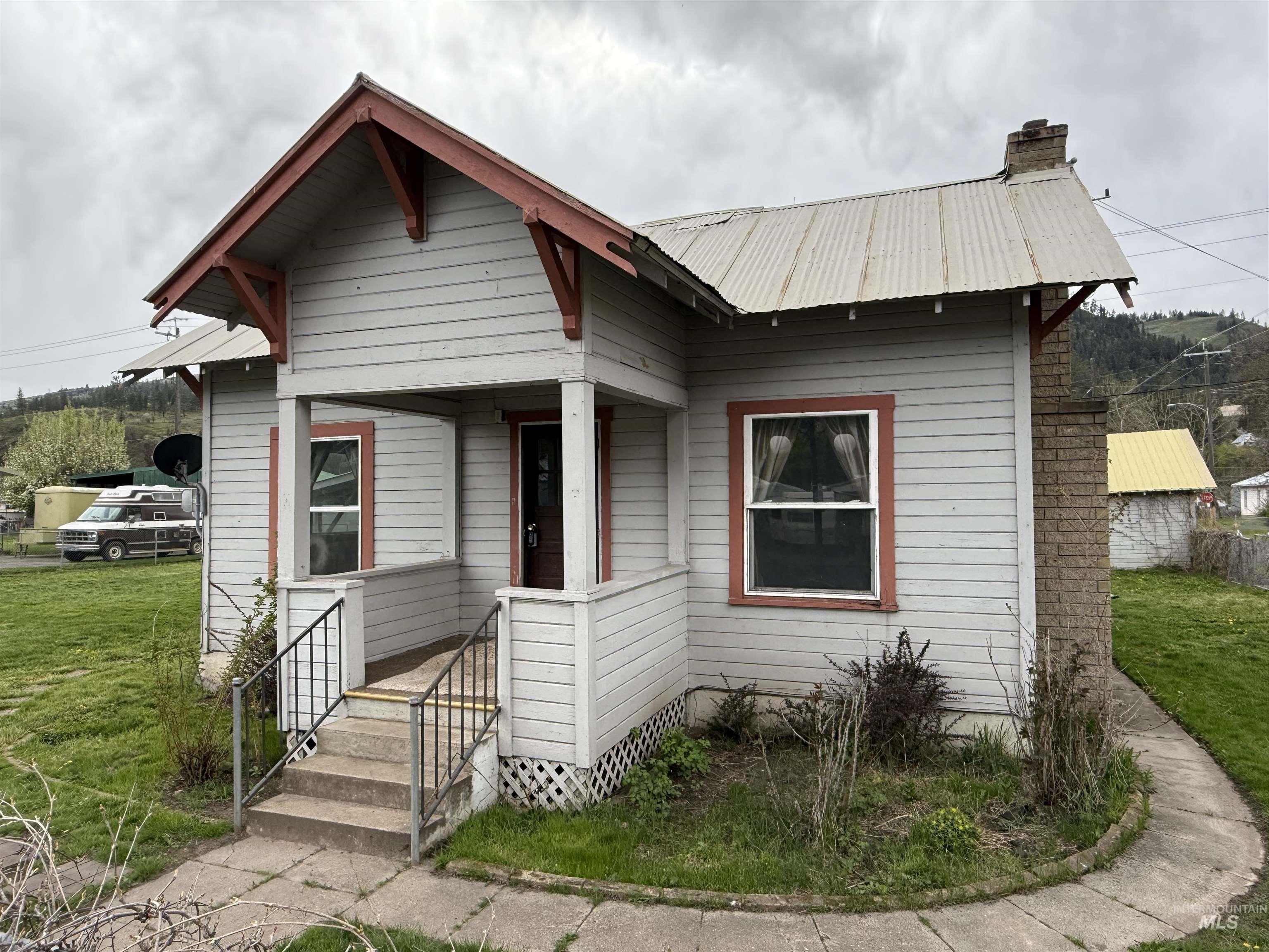 202 S Main Street Property Photo 24