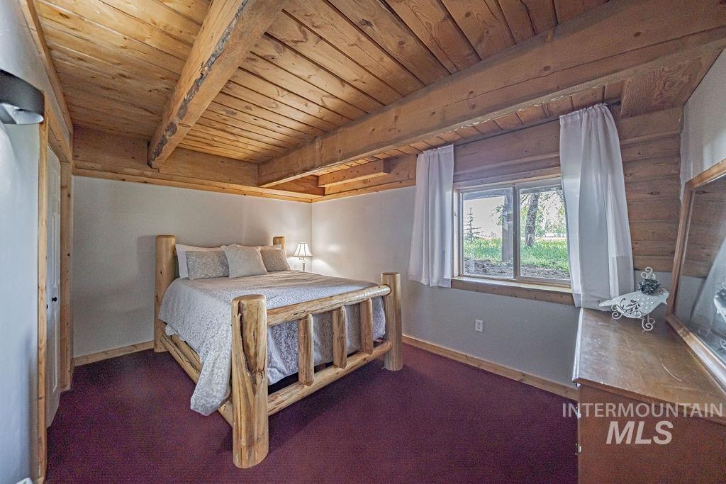577 N 4200 E Property Photo 30