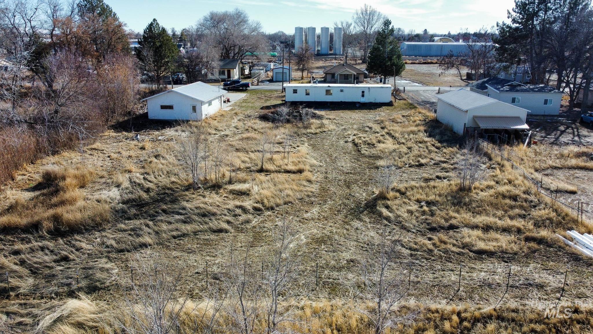 120 North St Property Photo 5
