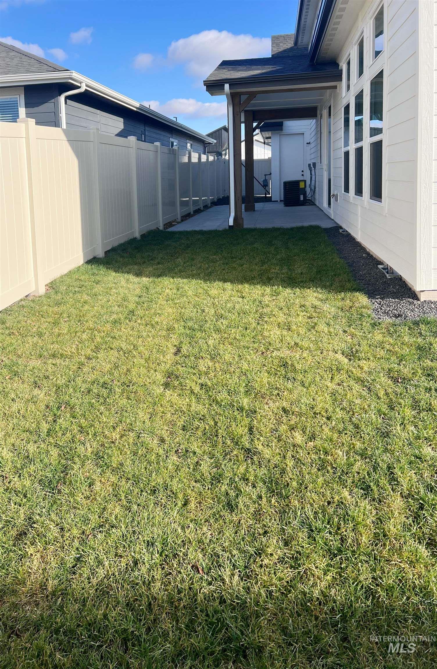 1400 W Caravan St Property Photo 30