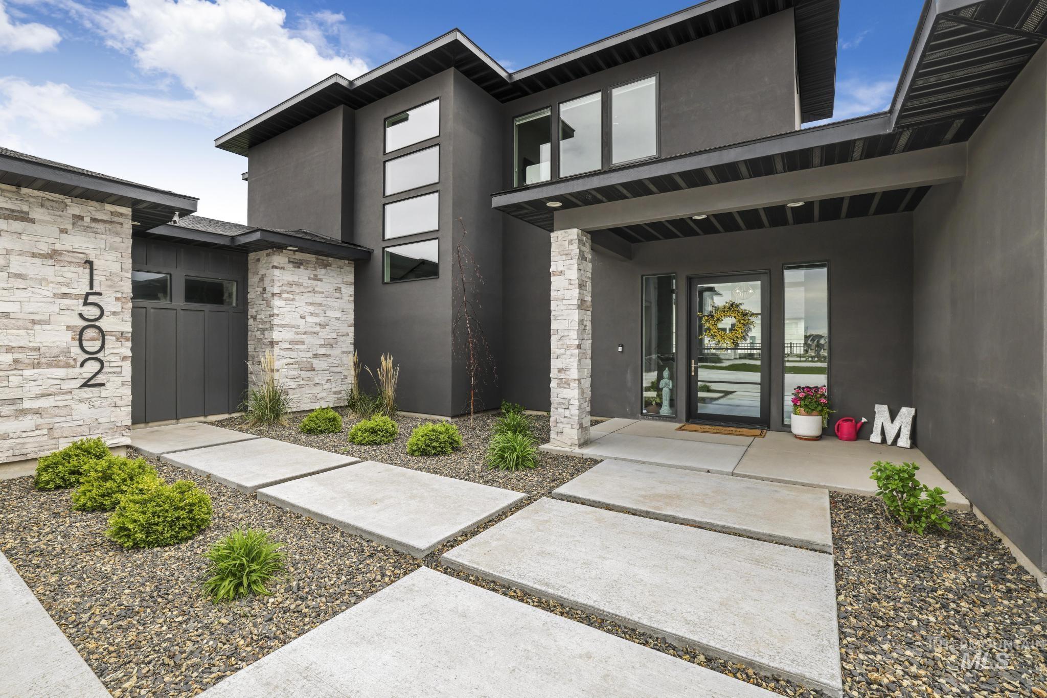1502 Clear Creek Loop Property Photo 3