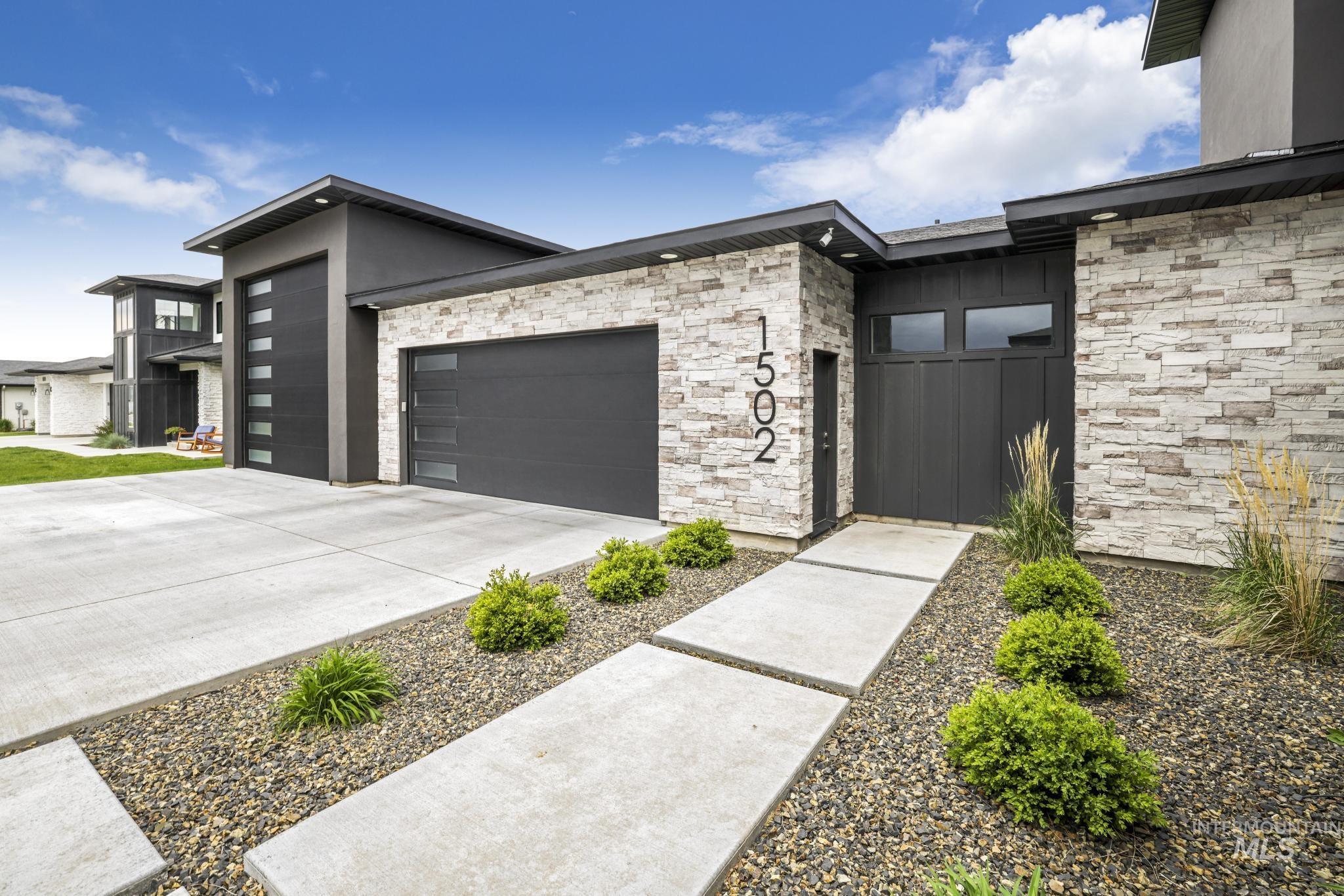 1502 Clear Creek Loop Property Photo 4