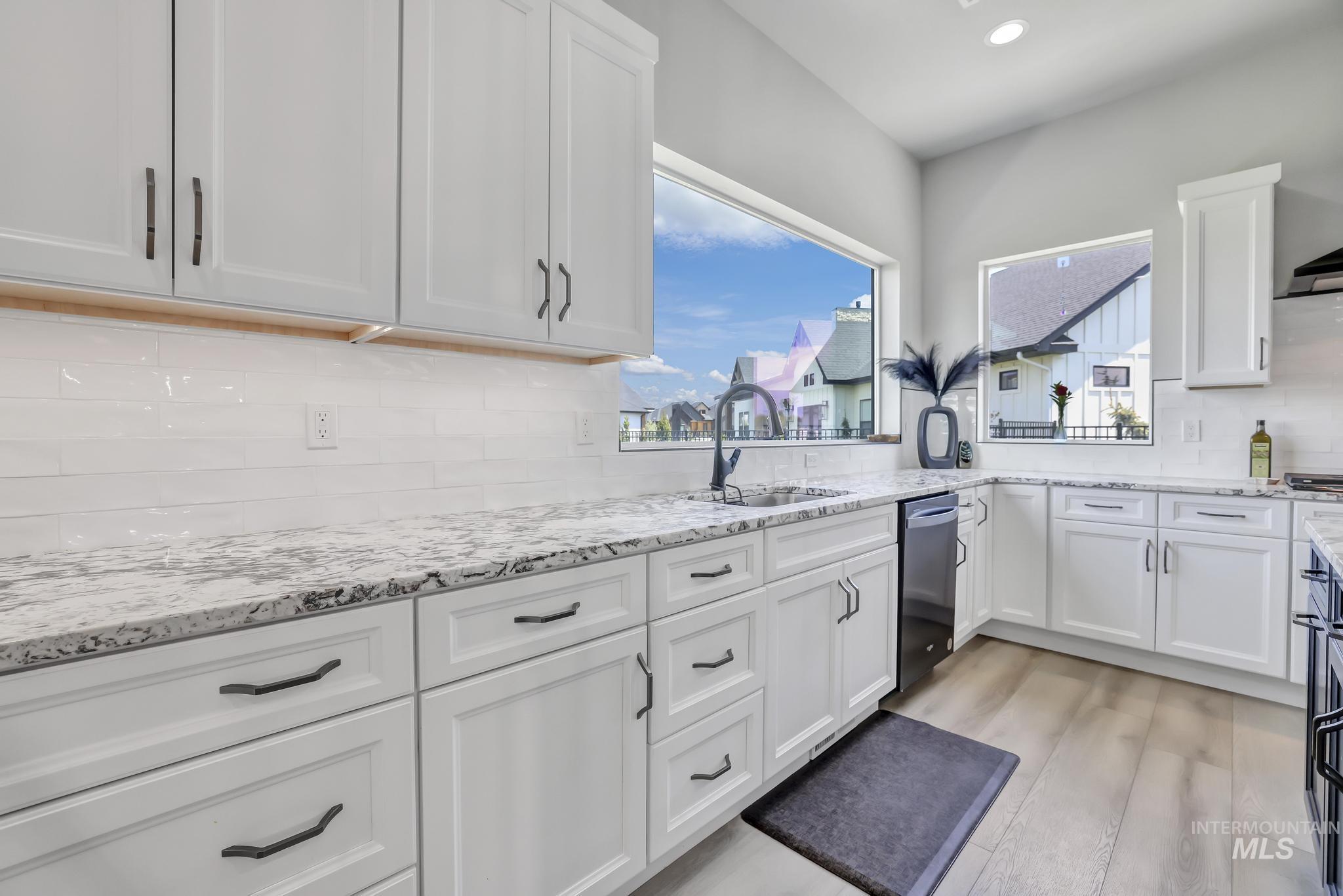 1502 Clear Creek Loop Property Photo 23