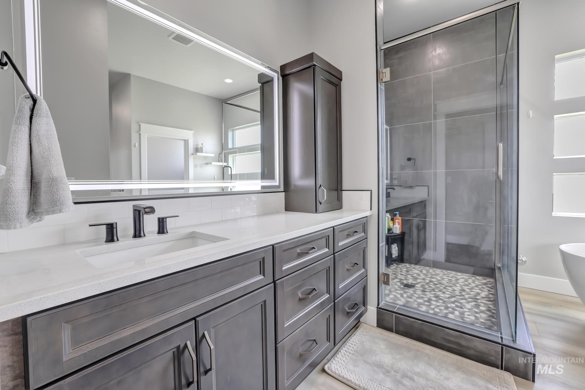 1502 Clear Creek Loop Property Photo 31