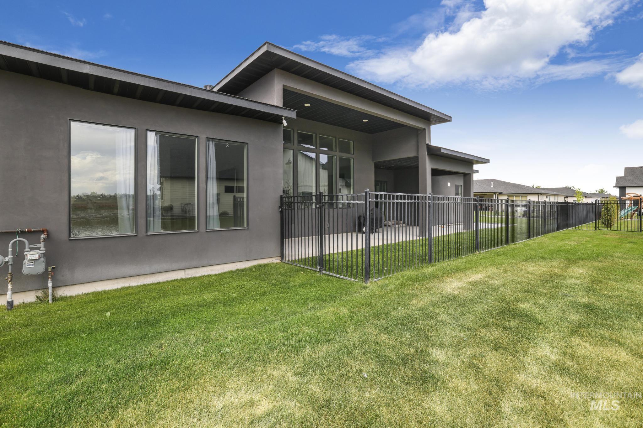 1502 Clear Creek Loop Property Photo 43