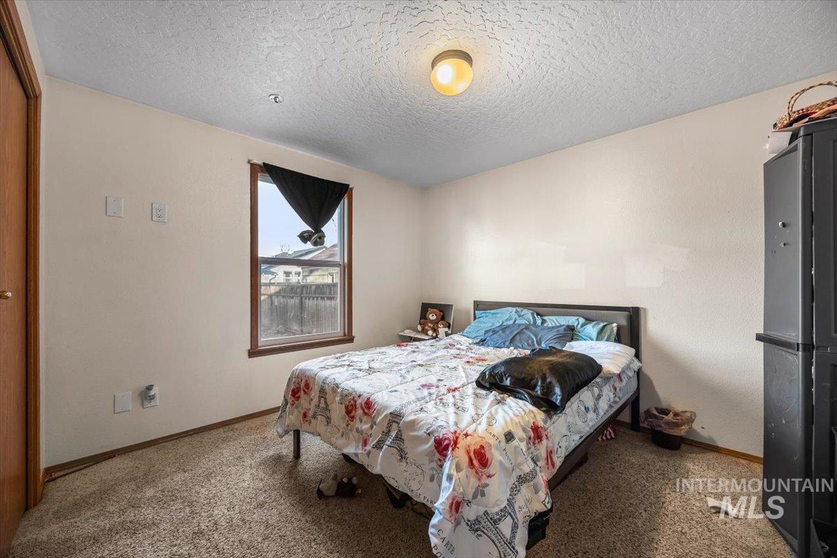 916 11th St S Property Photo 7