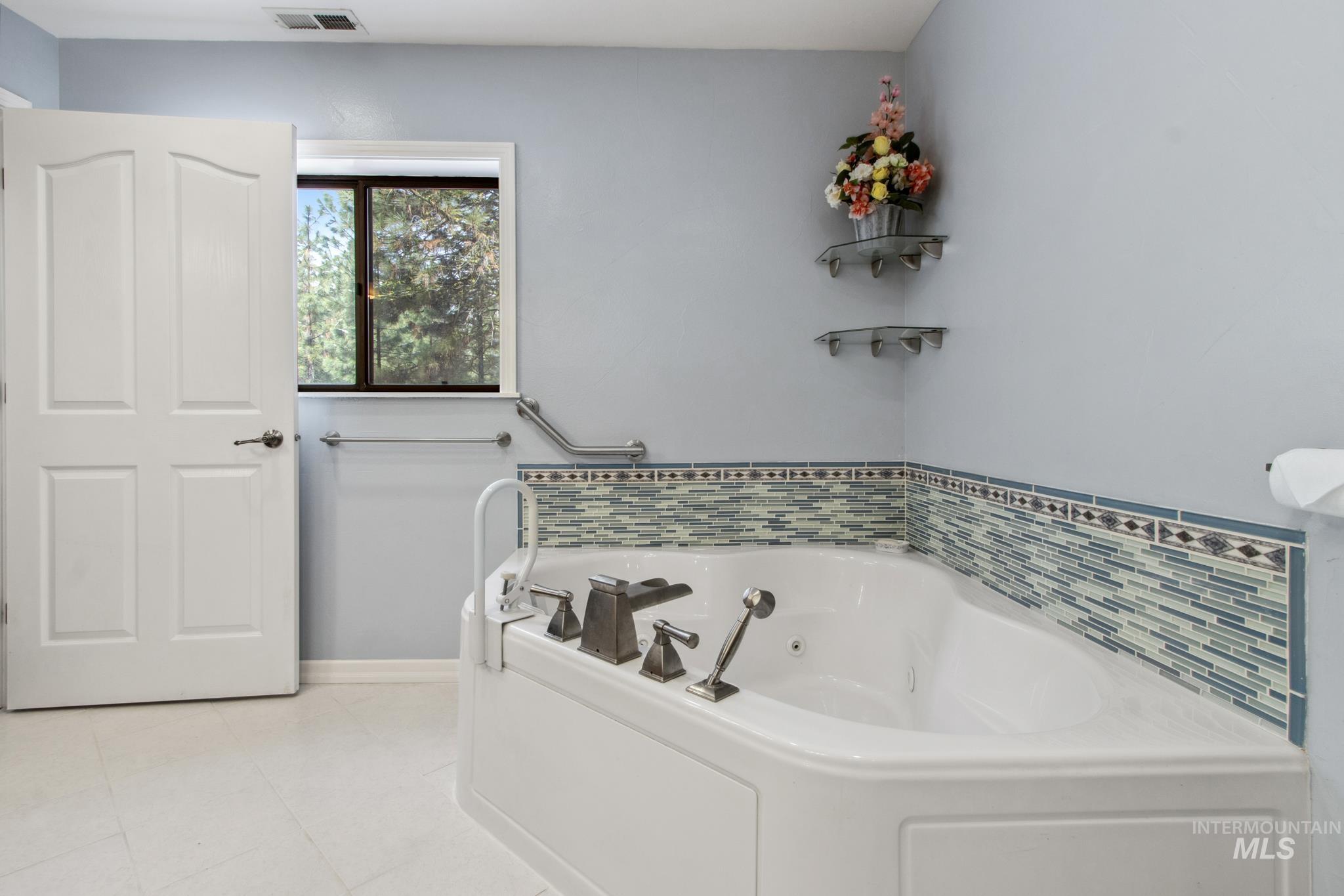 8 Bull Pine Road Property Photo 35