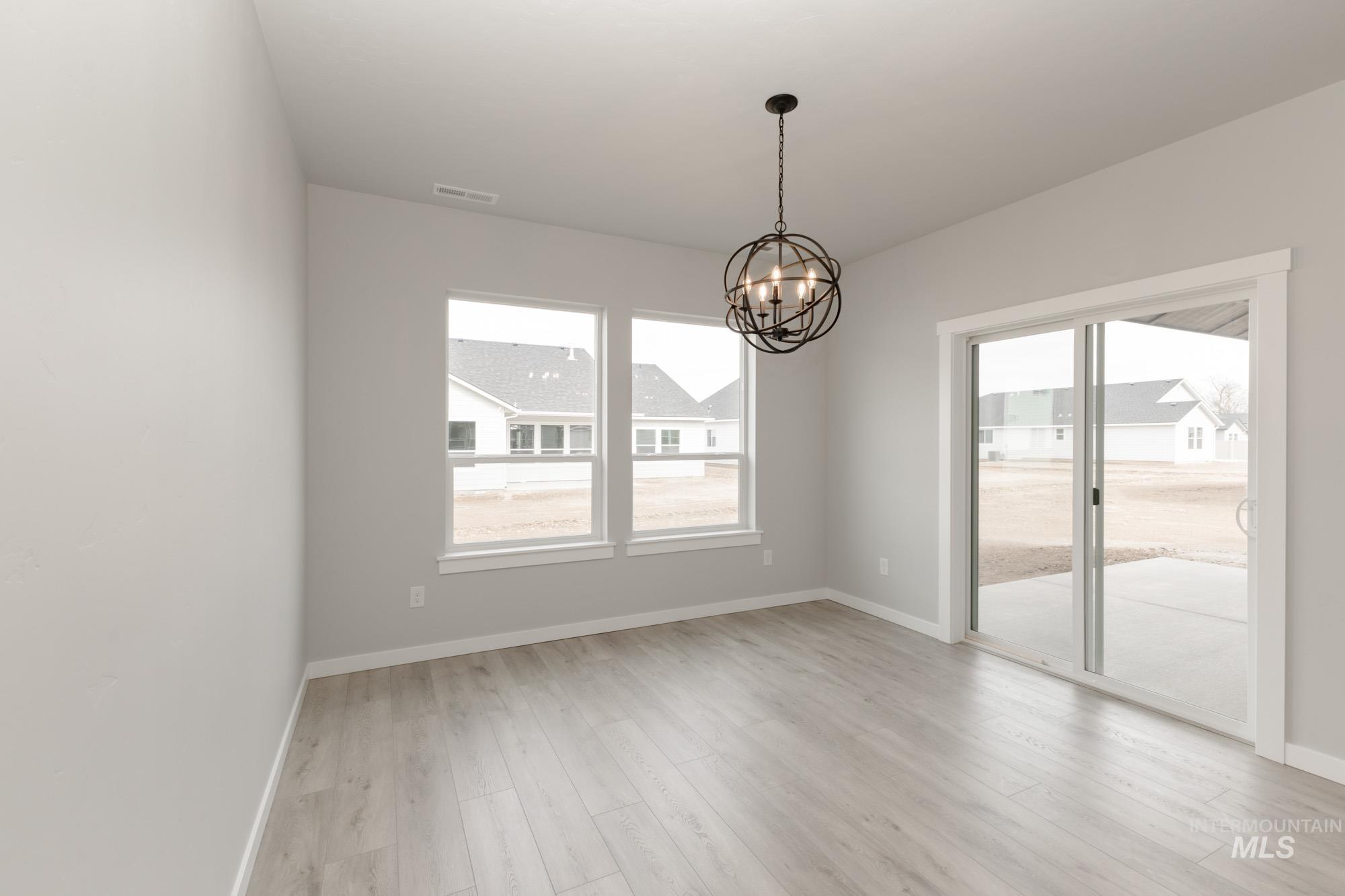 8114 E Bright Angel Dr Property Photo 6