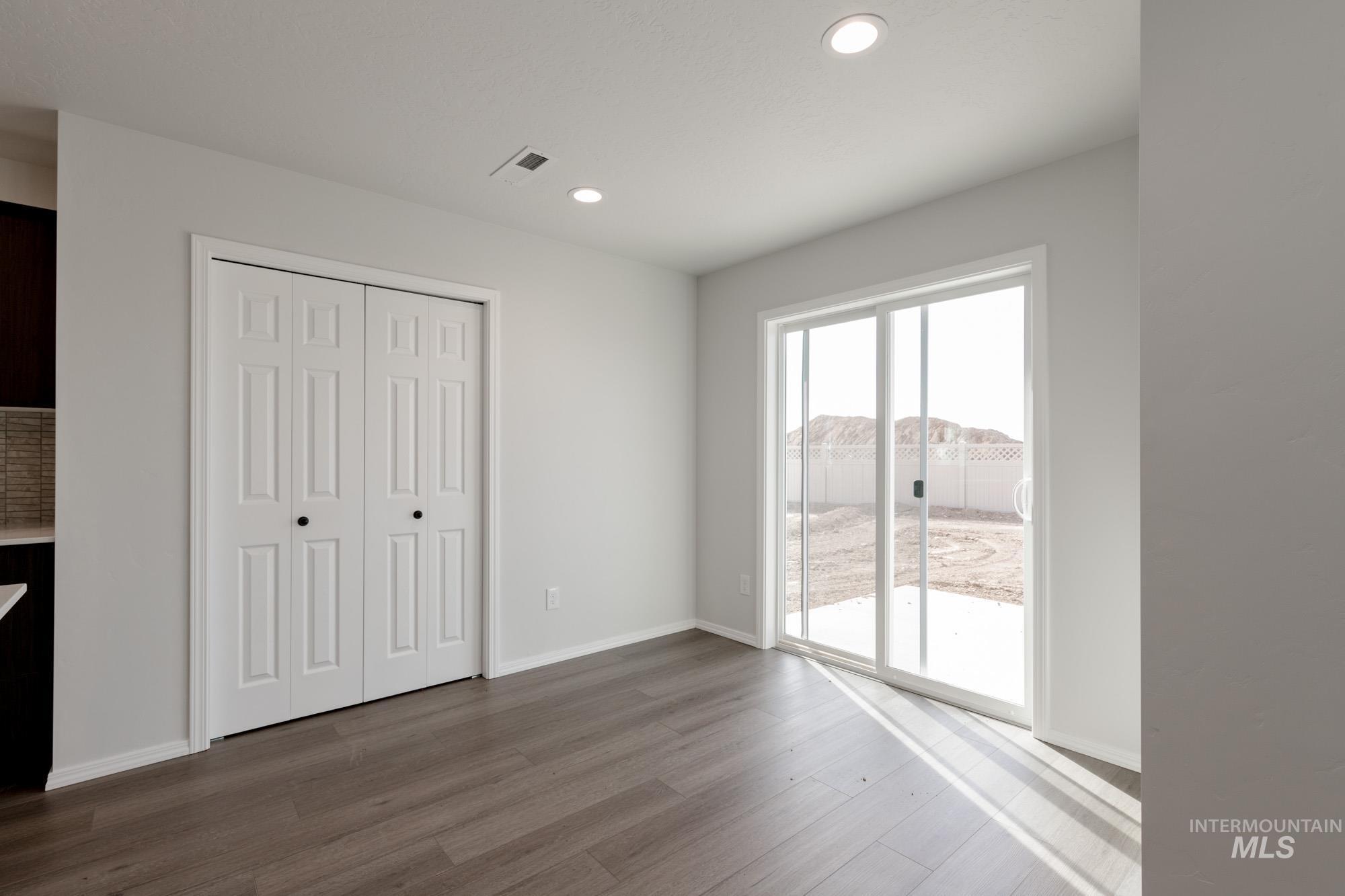 11195 Cart St Property Photo 8
